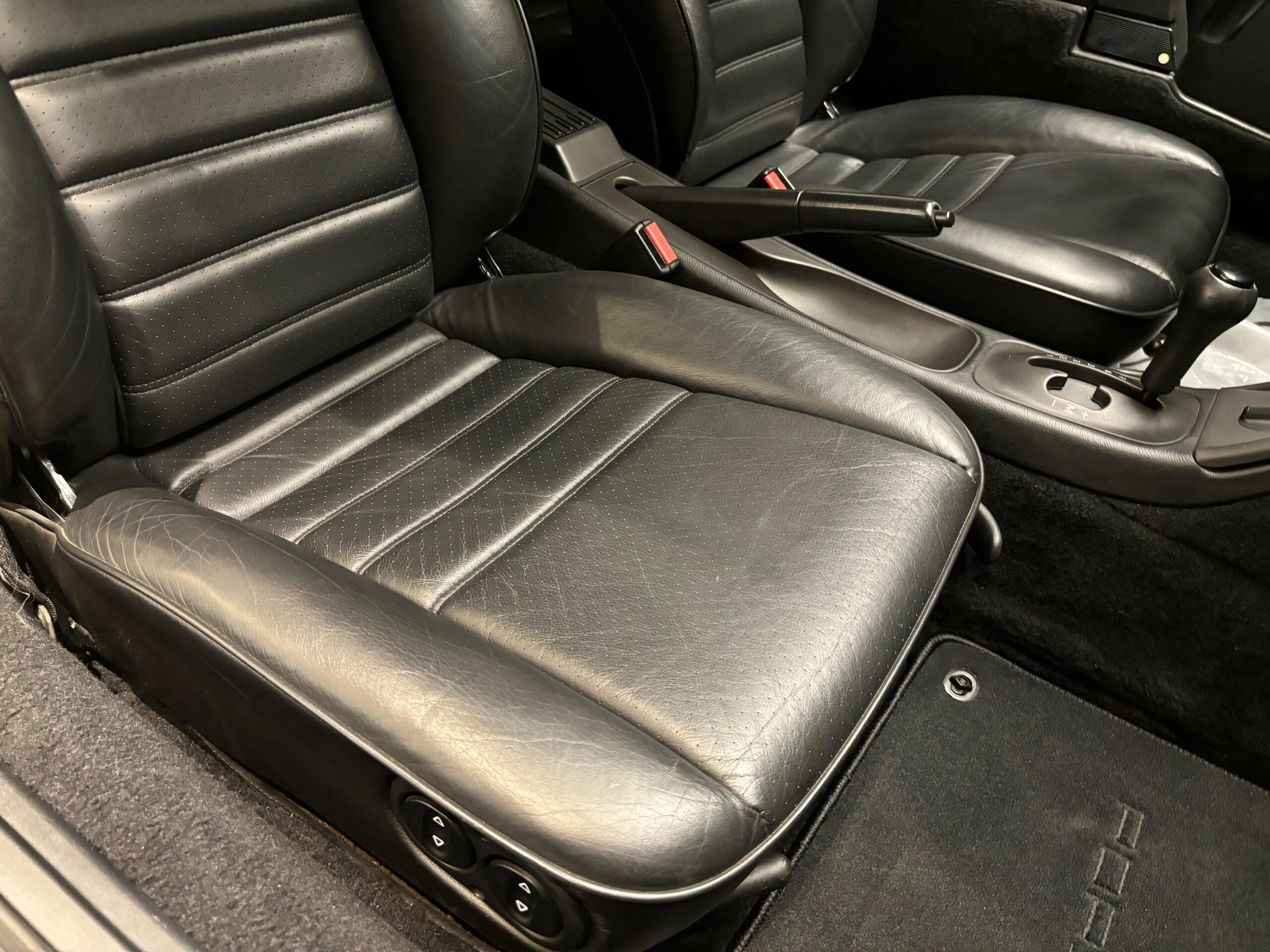 1991 Porsche 911 Carrera 2 — Photo 15 / 19