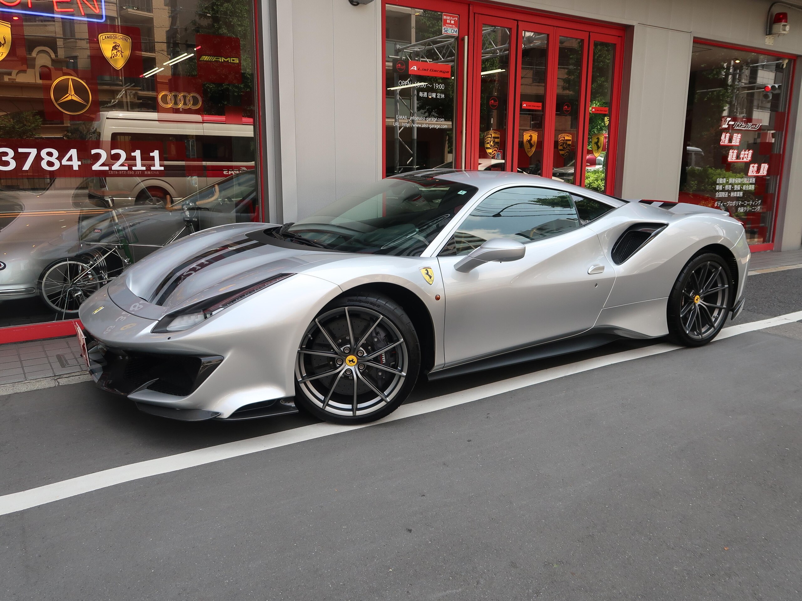 2020 Ferrari 488 Pista — Photo 11 / 53