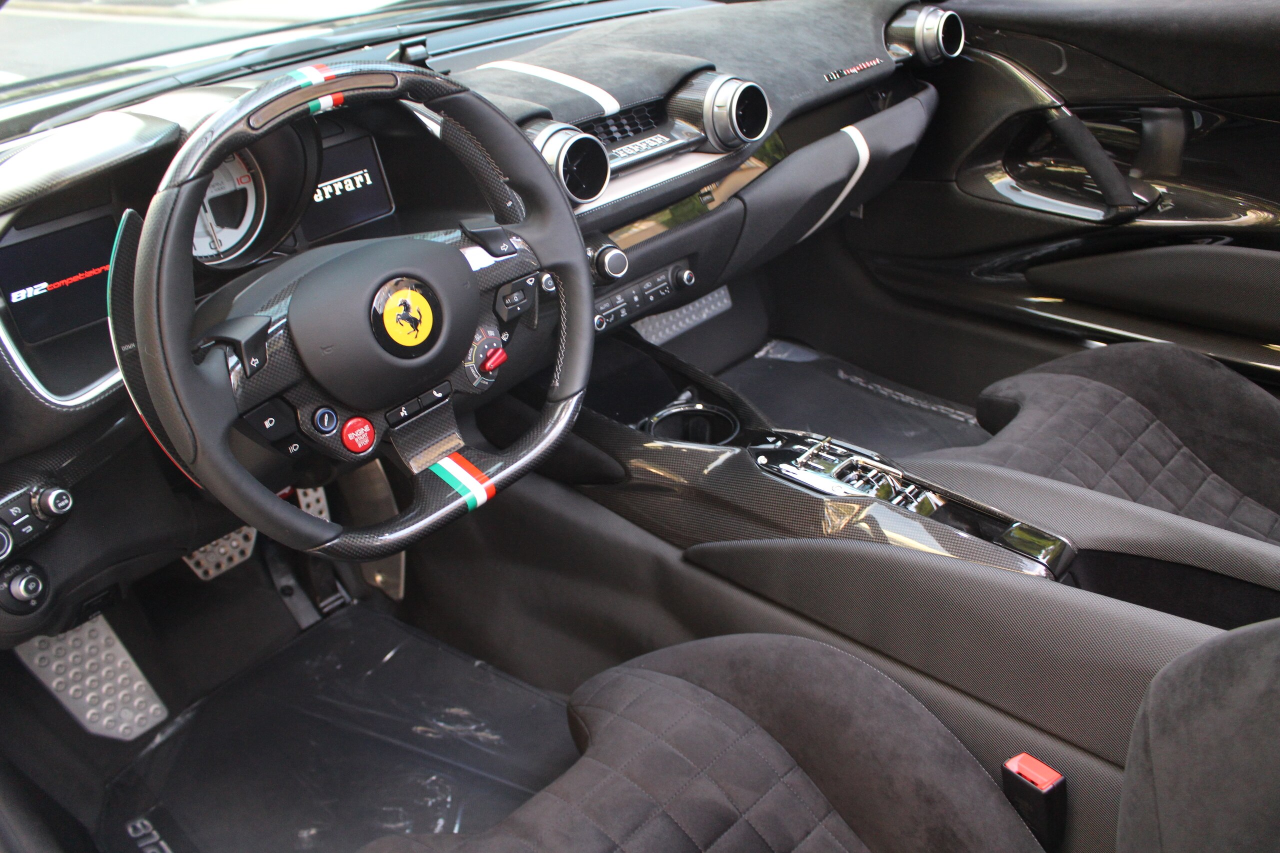 2024 Ferrari 812 Competizione A — Photo 11 / 18