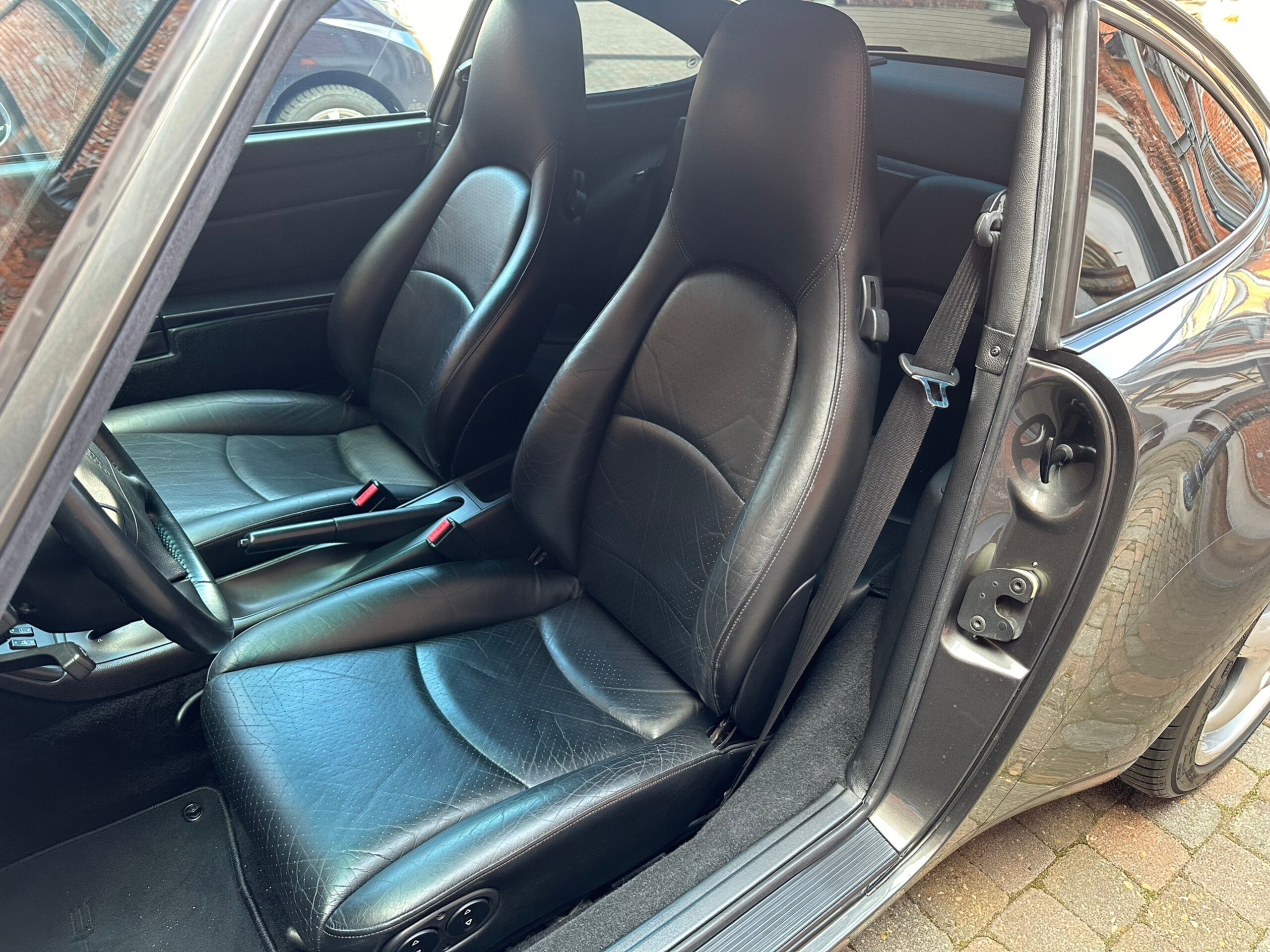 1994 Porsche 911 Carrera — Photo 14 / 25