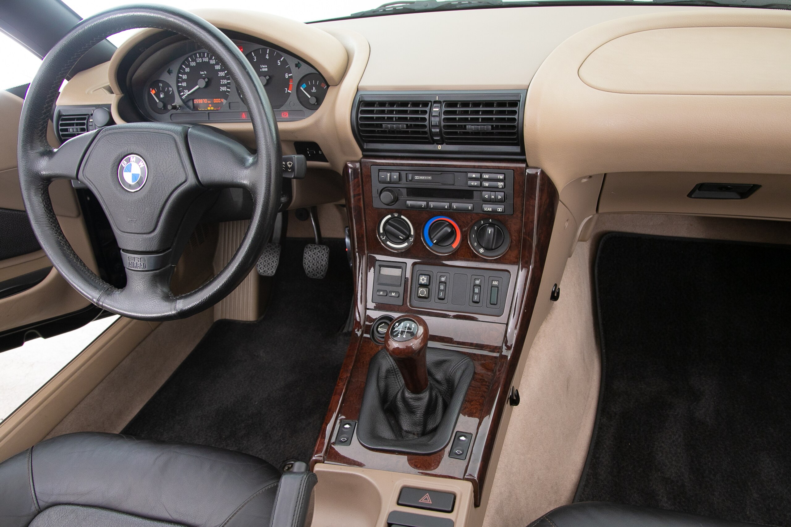 1996 BMW Z3 Roadster — Photo 14 / 26