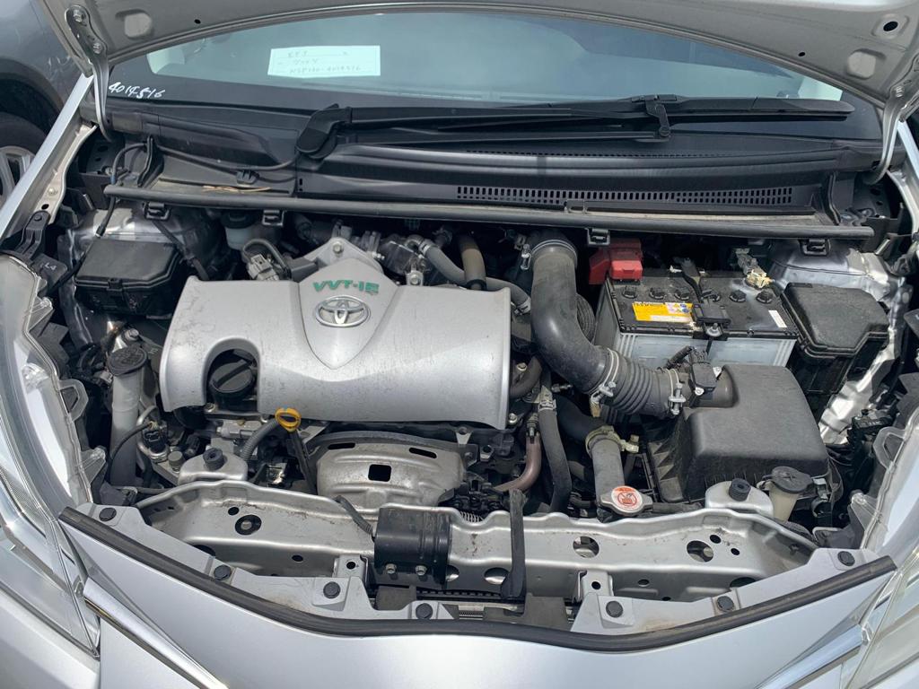 2019 Toyota Vitz — Photo 6 / 11