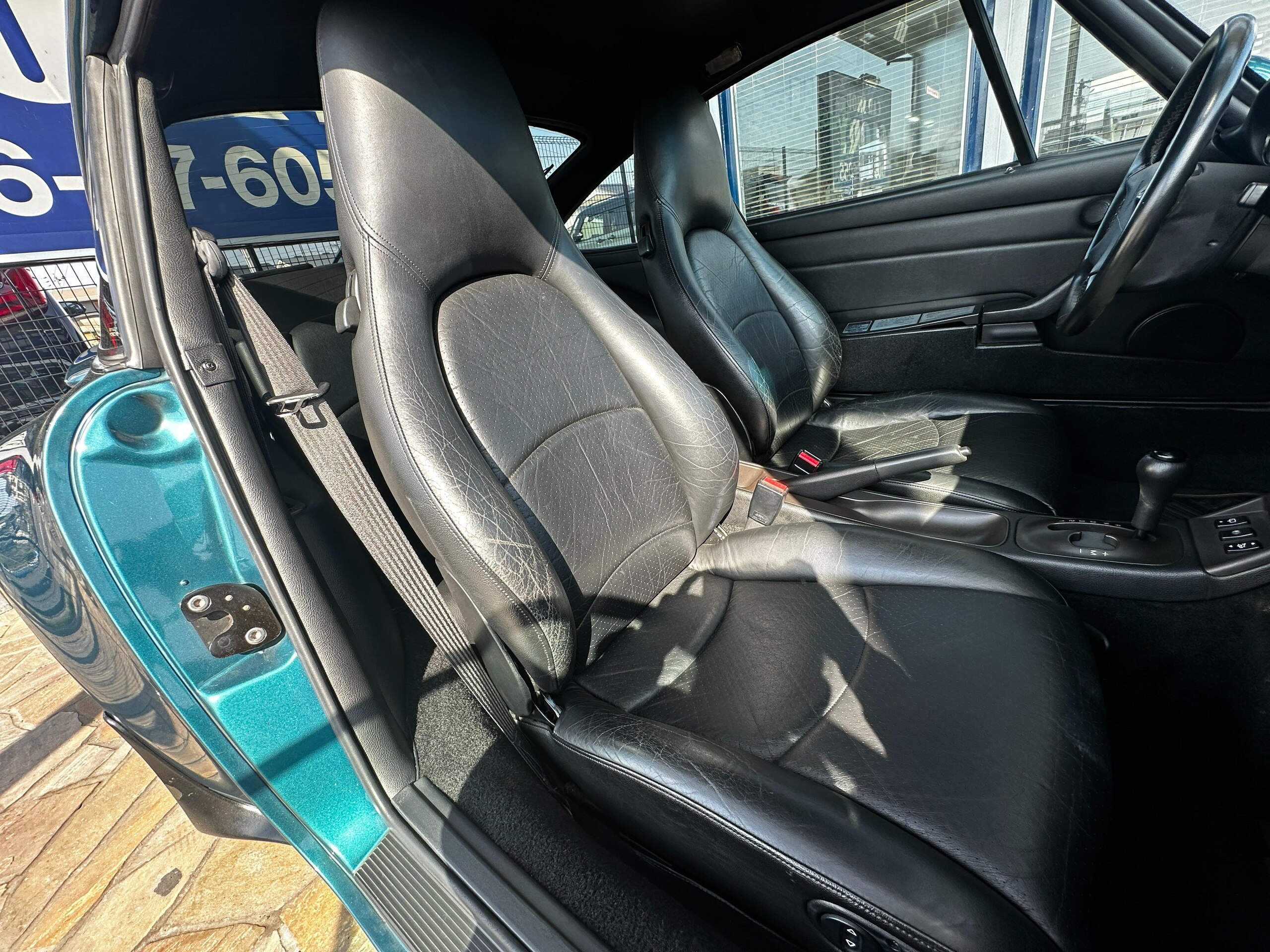 1996 Porsche 911 Carrera — Photo 13 / 20