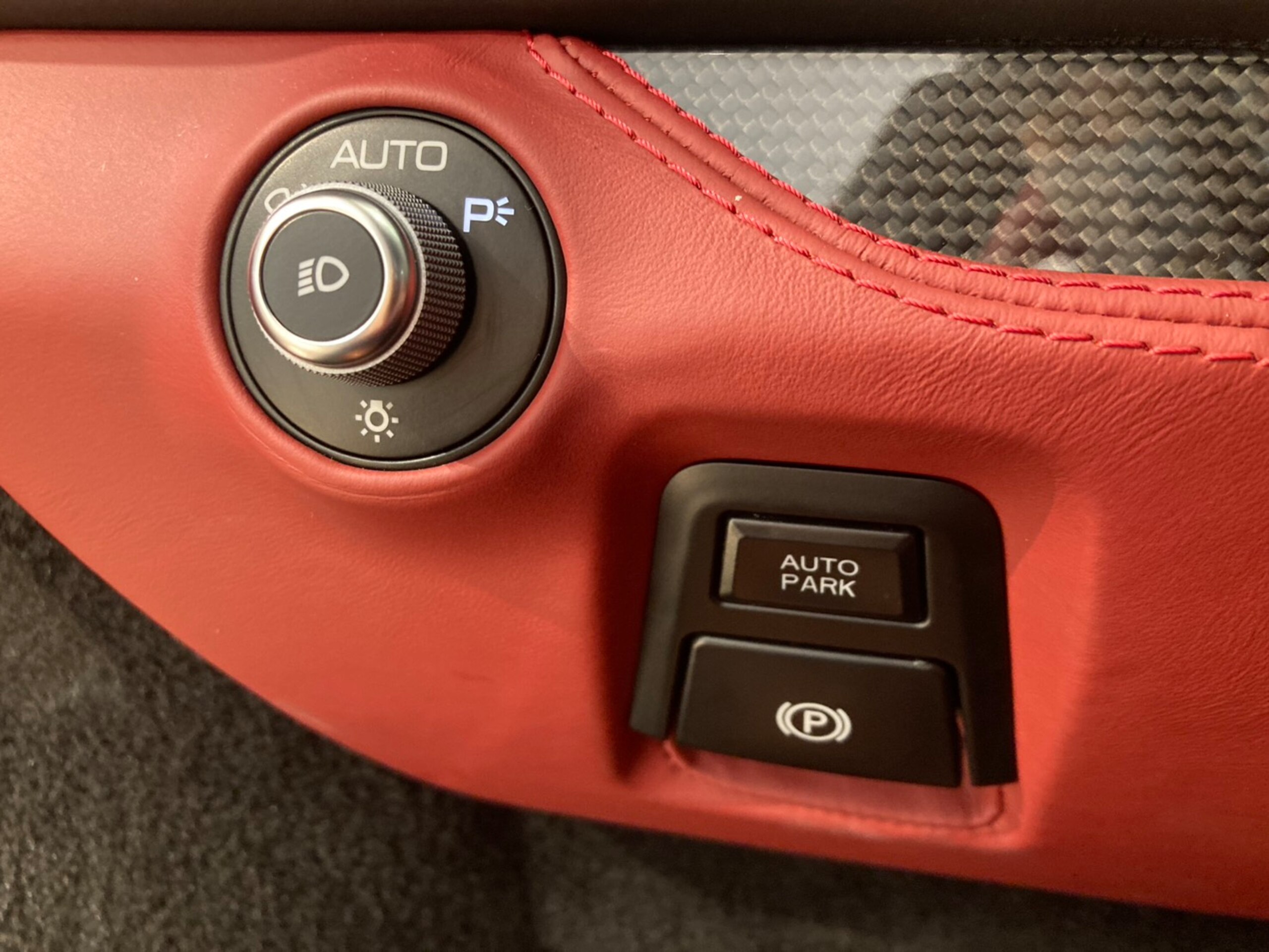 2020 Ferrari F8 Tributo — Photo 25 / 31