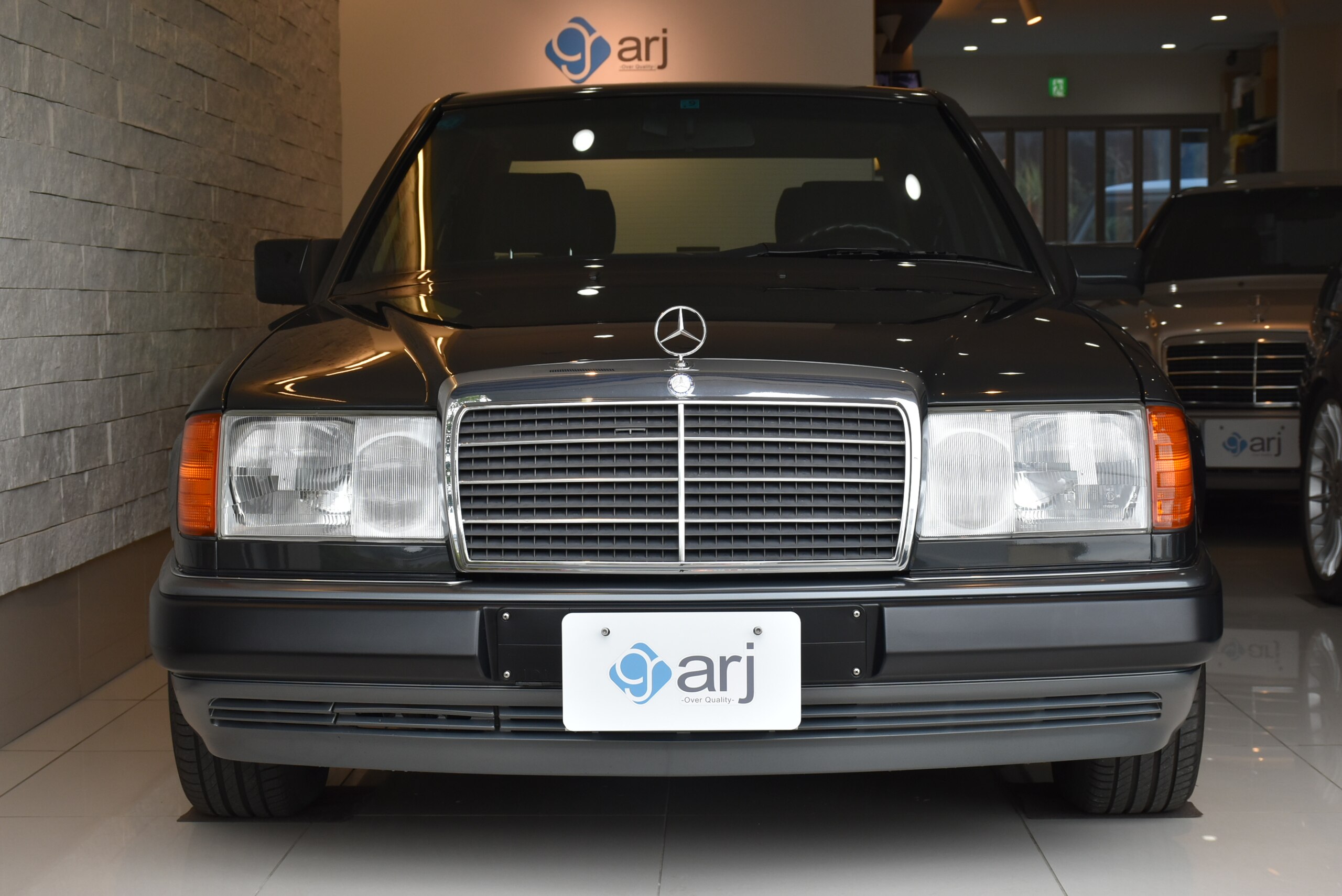 1992 Mercedes Benz 300E-24 for sale in Japan