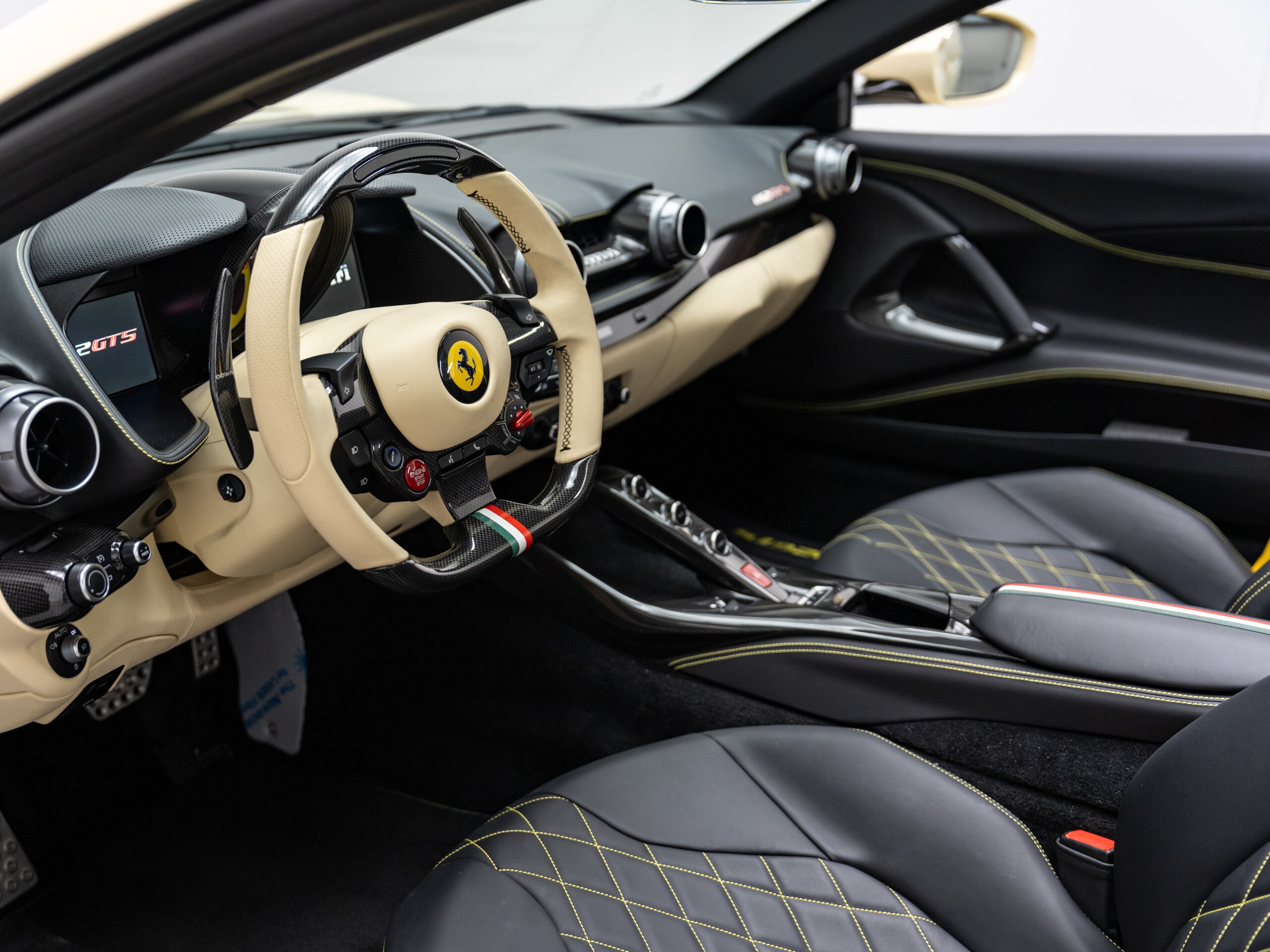 2023 Ferrari 812GTS — Photo 6 / 32