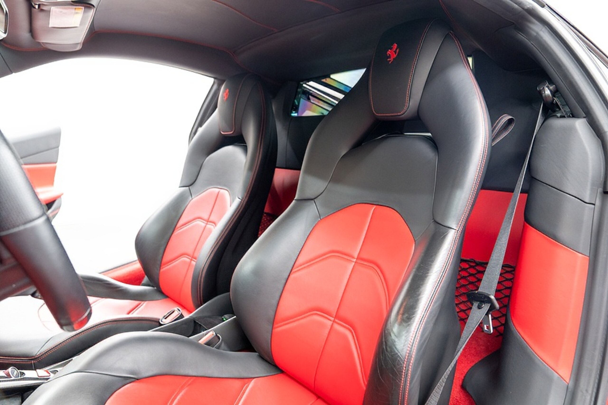 2016 Ferrari 488GTB — Photo 7 / 19