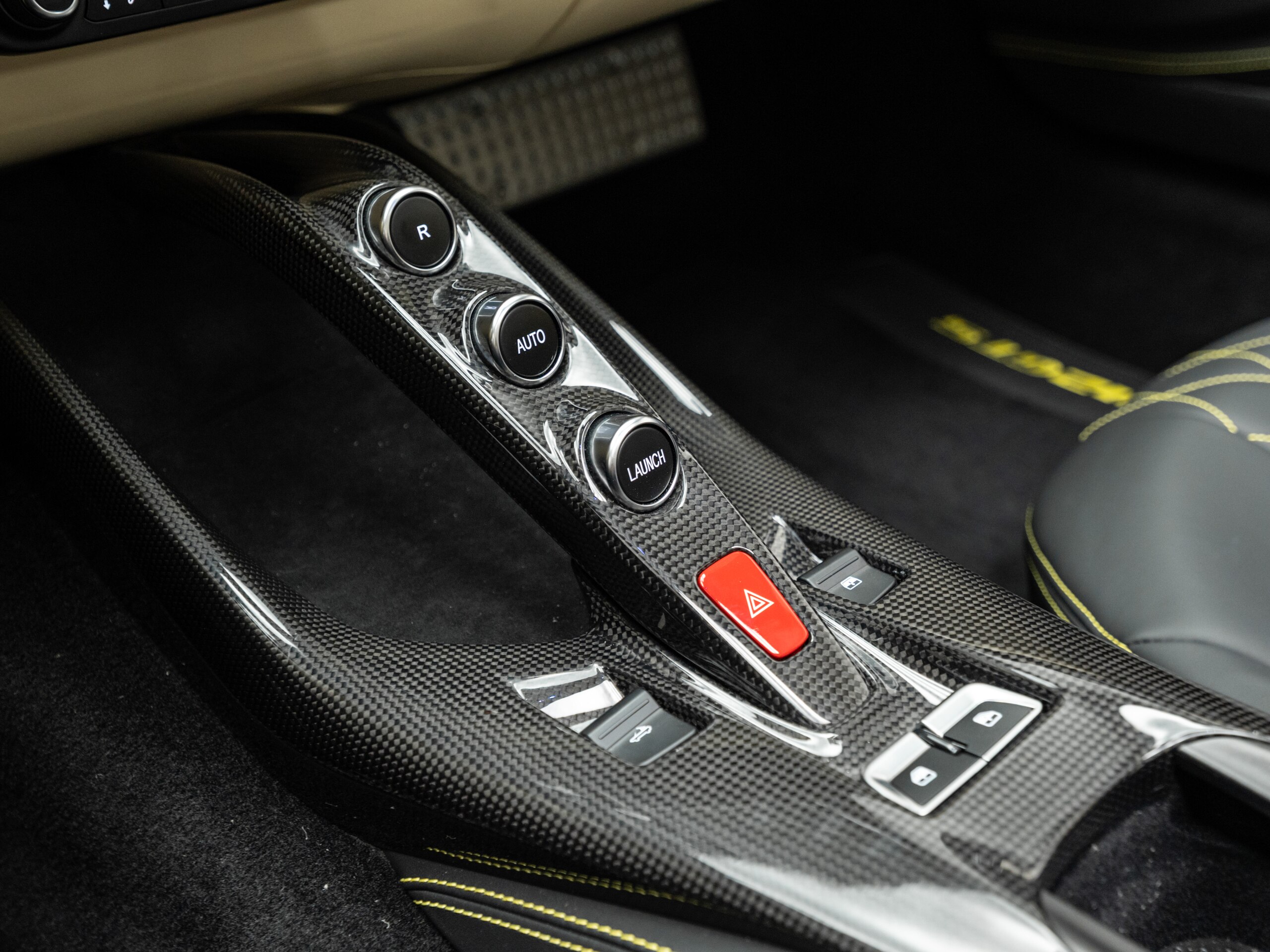 2023 Ferrari 812GTS — Photo 9 / 32