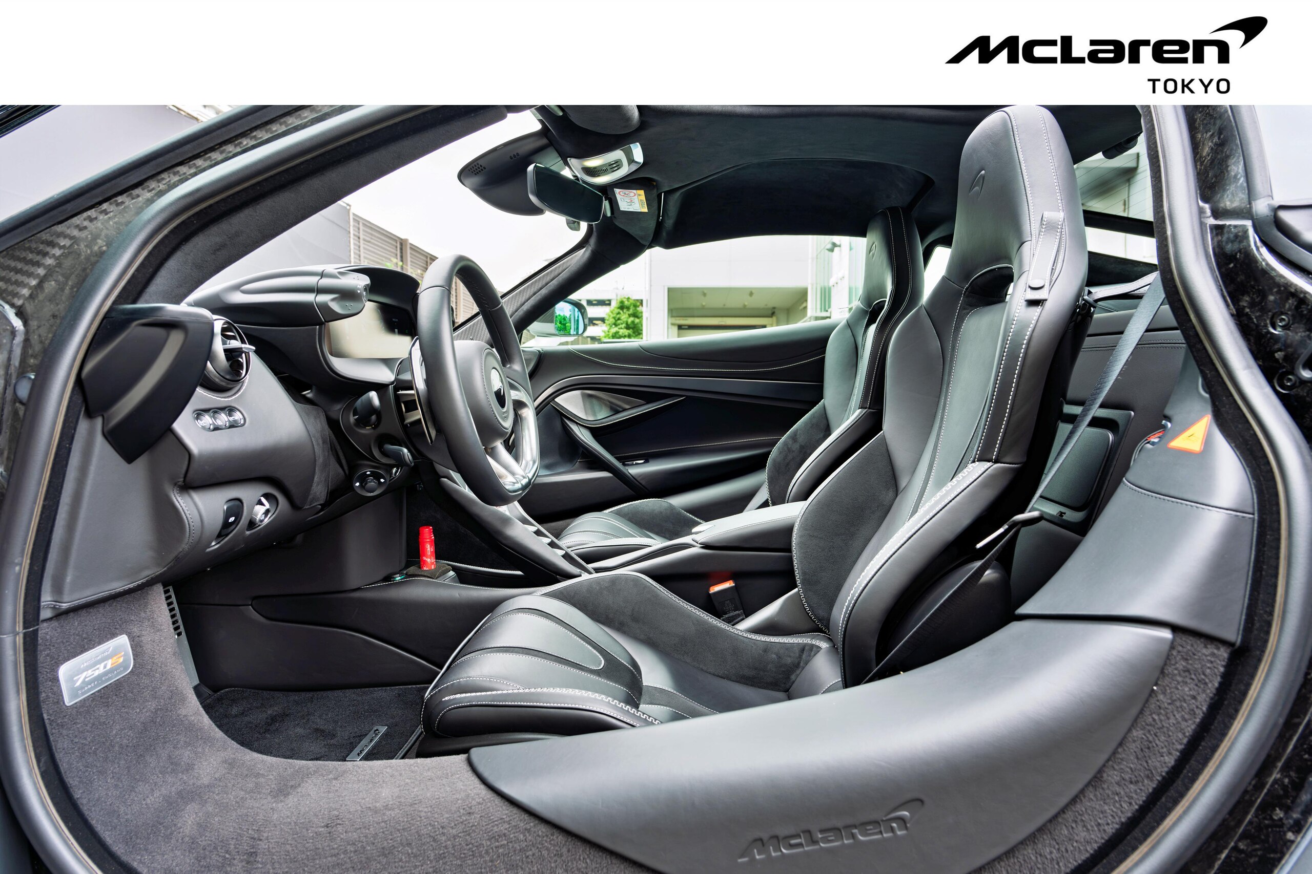 2024 McLaren 750S — Photo 27 / 44