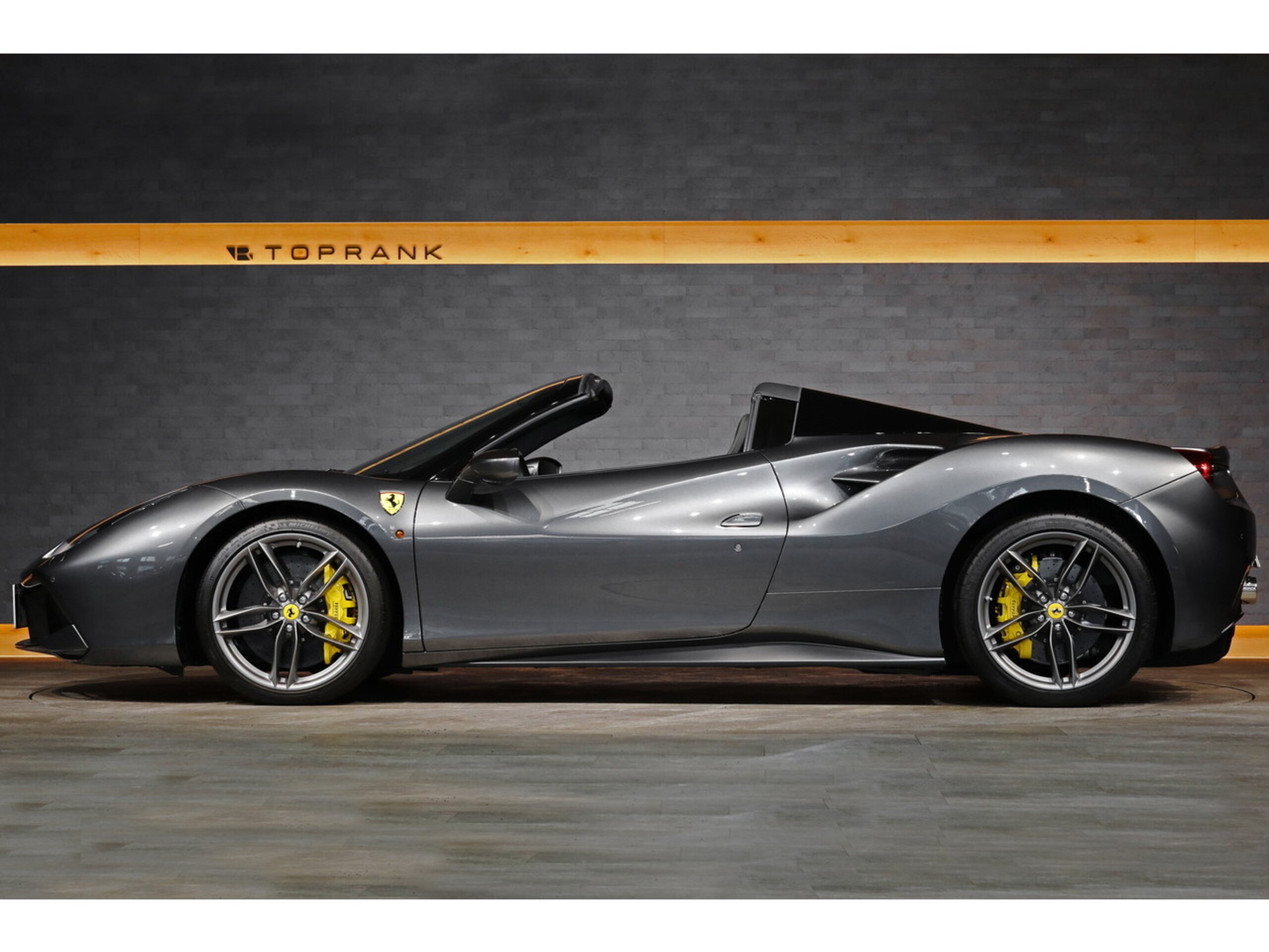 2018 Ferrari 488 Spider — Photo 20 / 65