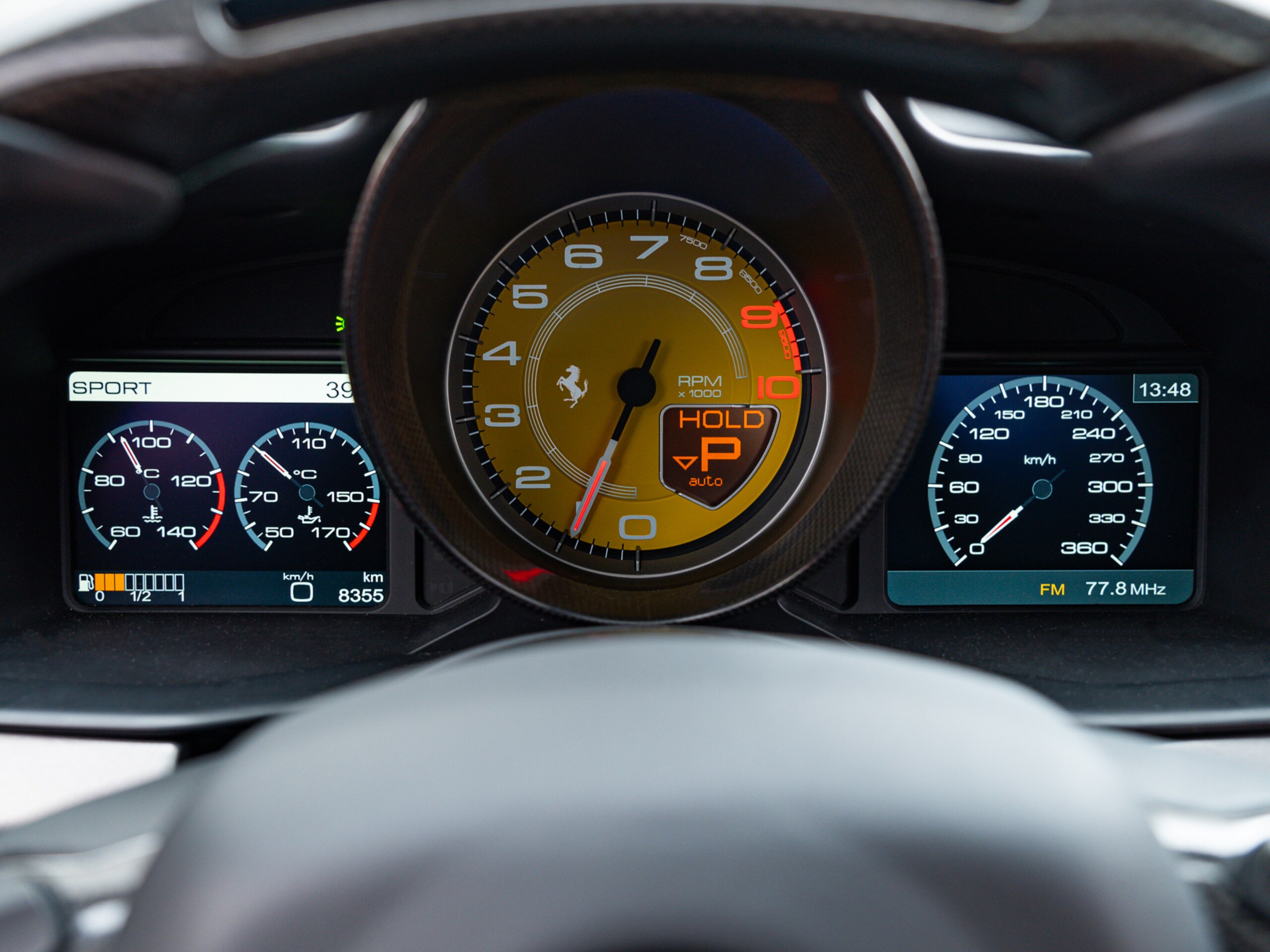 2011 Ferrari 458 Italia F1 DCT — Photo 10 / 21