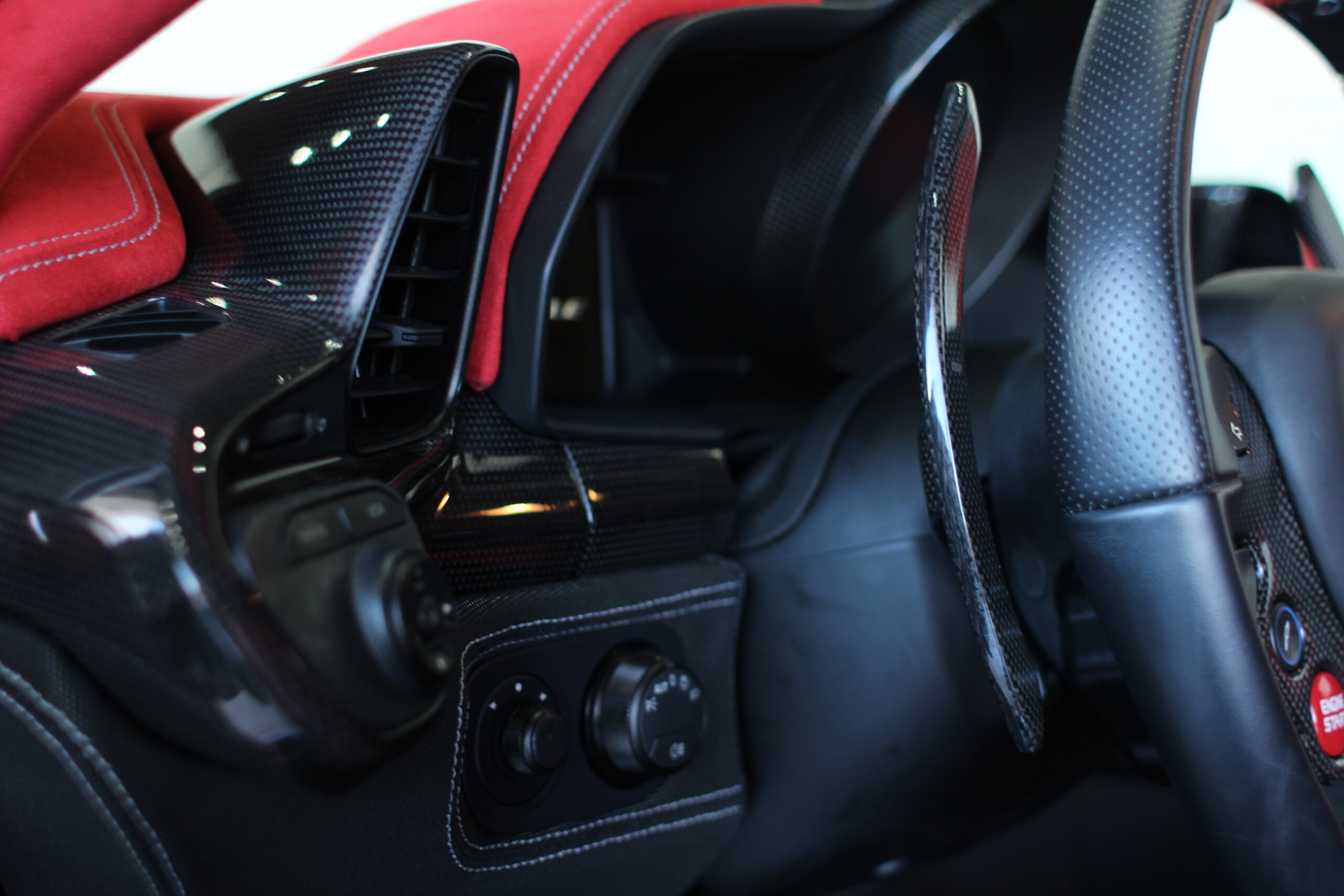 2014 Ferrari 458 Speciale — Photo 8 / 25