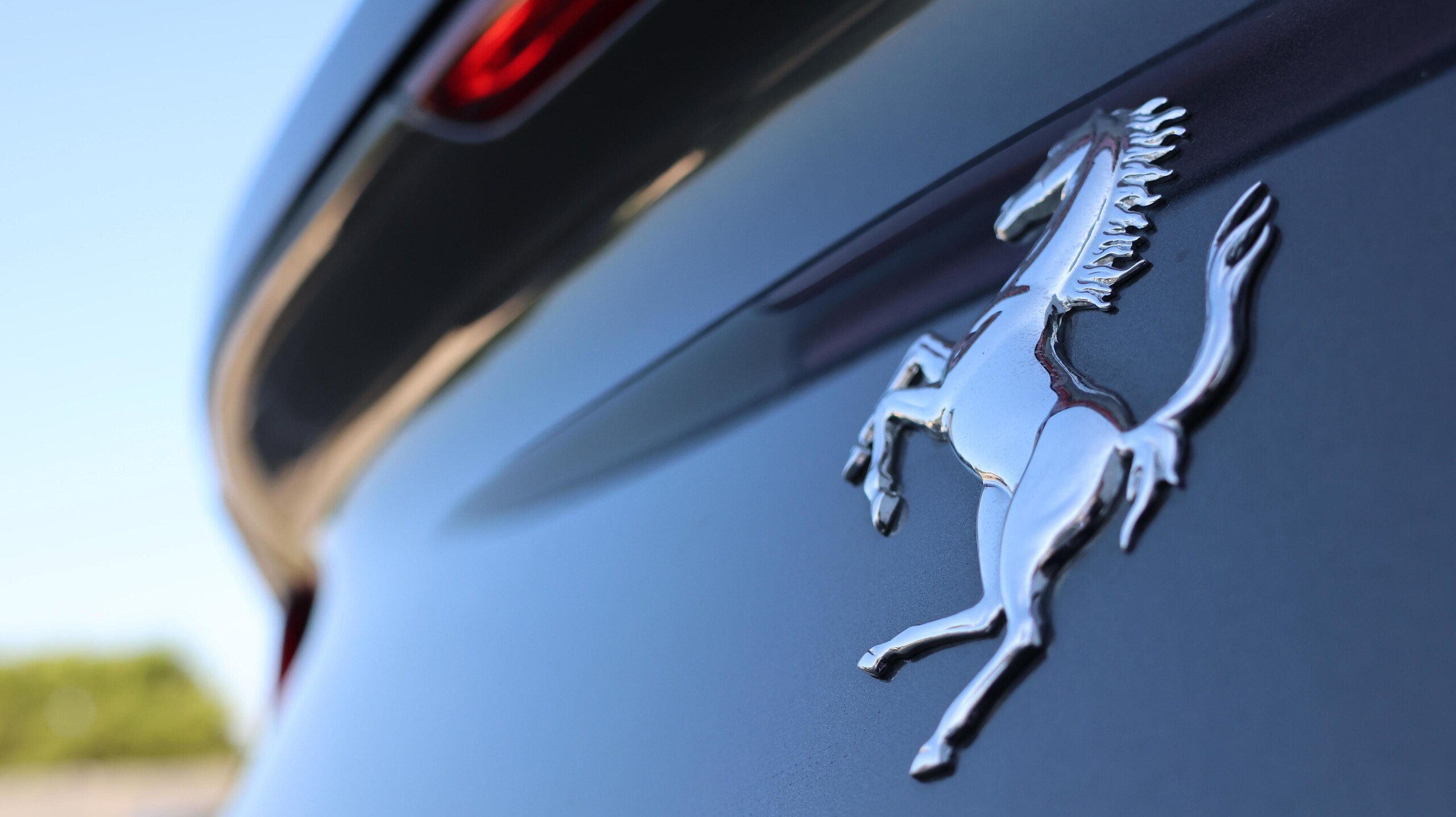 2021 Ferrari 812GTS — Photo 38 / 38