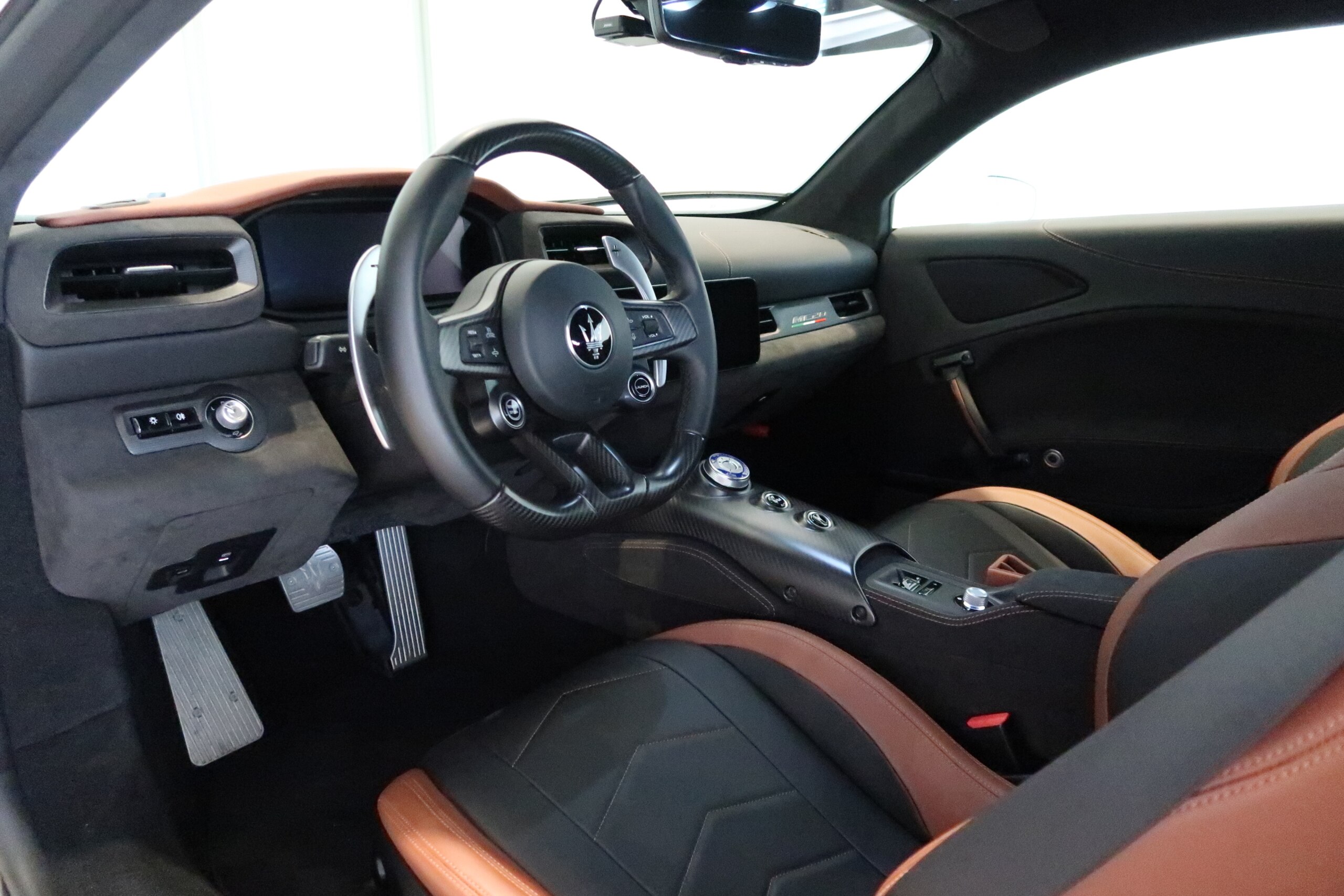 2022 Maserati MC20 — Photo 9 / 28