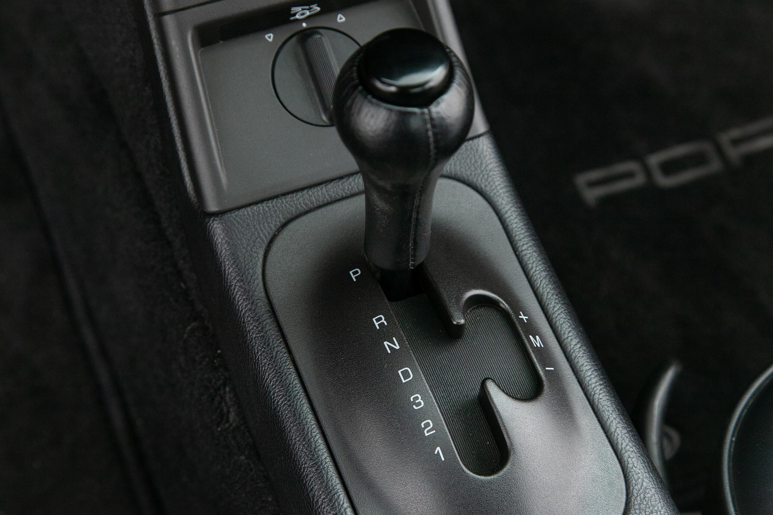 1993 Porsche 911 Carrera 2 — Photo 14 / 21