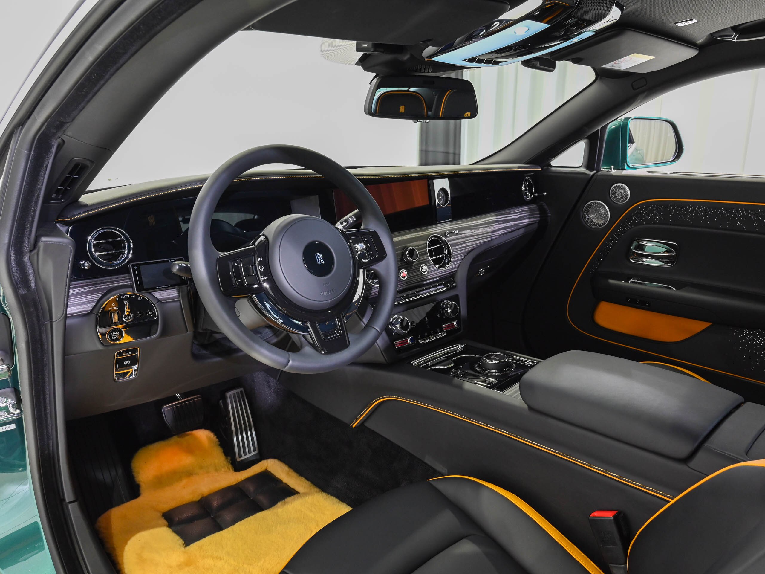 2024 Rolls-Royce Specter — Photo 7 / 22