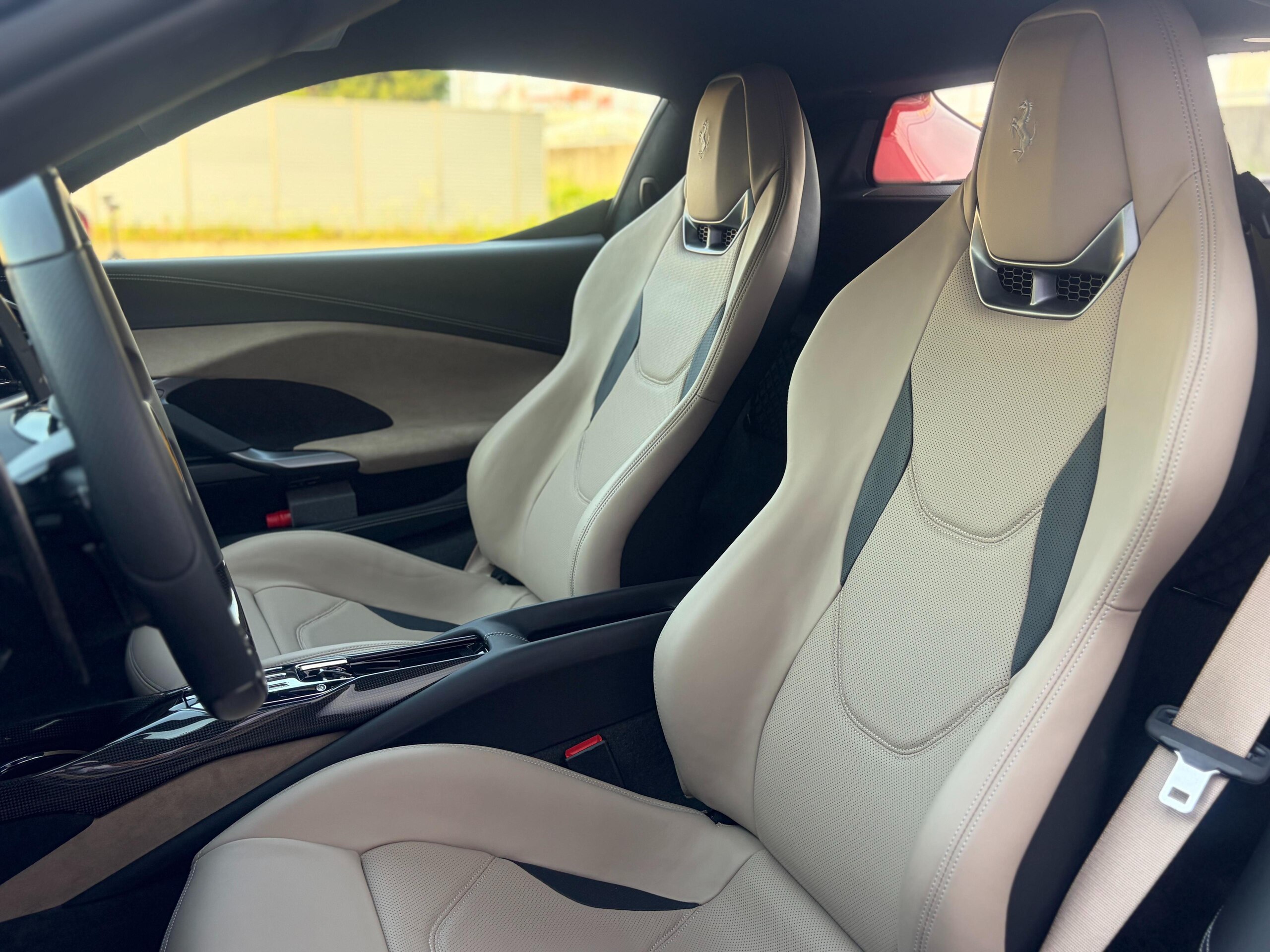 2025 Ferrari 296GTB — Photo 7 / 33