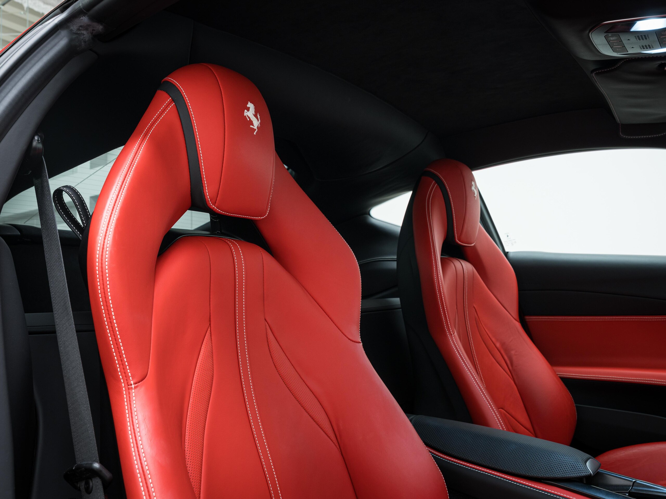 2018 Ferrari 812 Superfast — Photo 21 / 29