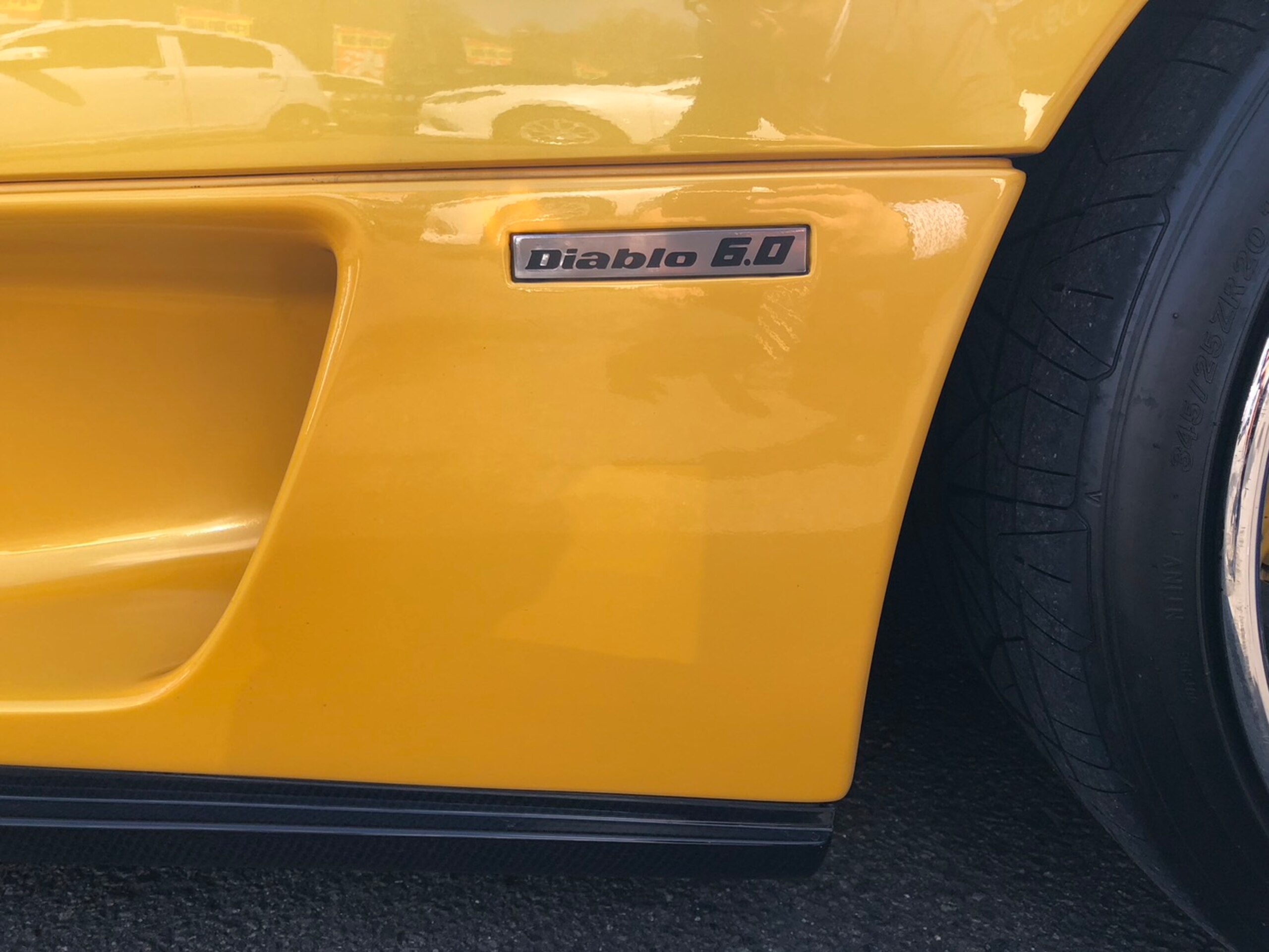 2001 Lamborghini Diablo VT 6.0 — Photo 8 / 21