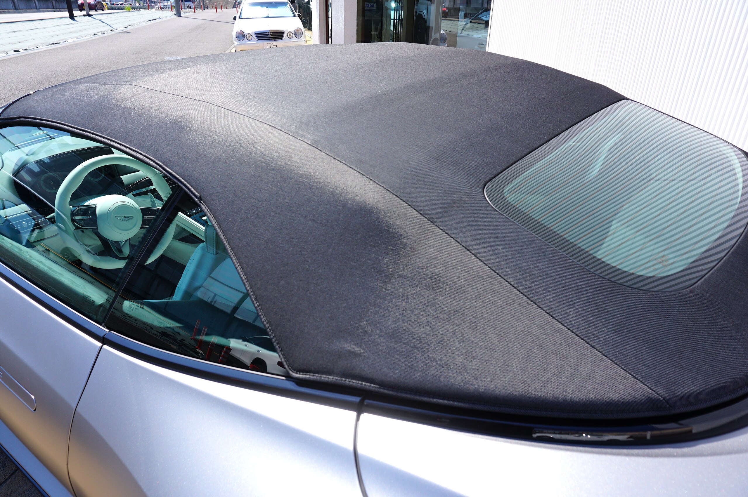 2024 Aston Martin DB12 Volante — Photo 37 / 45