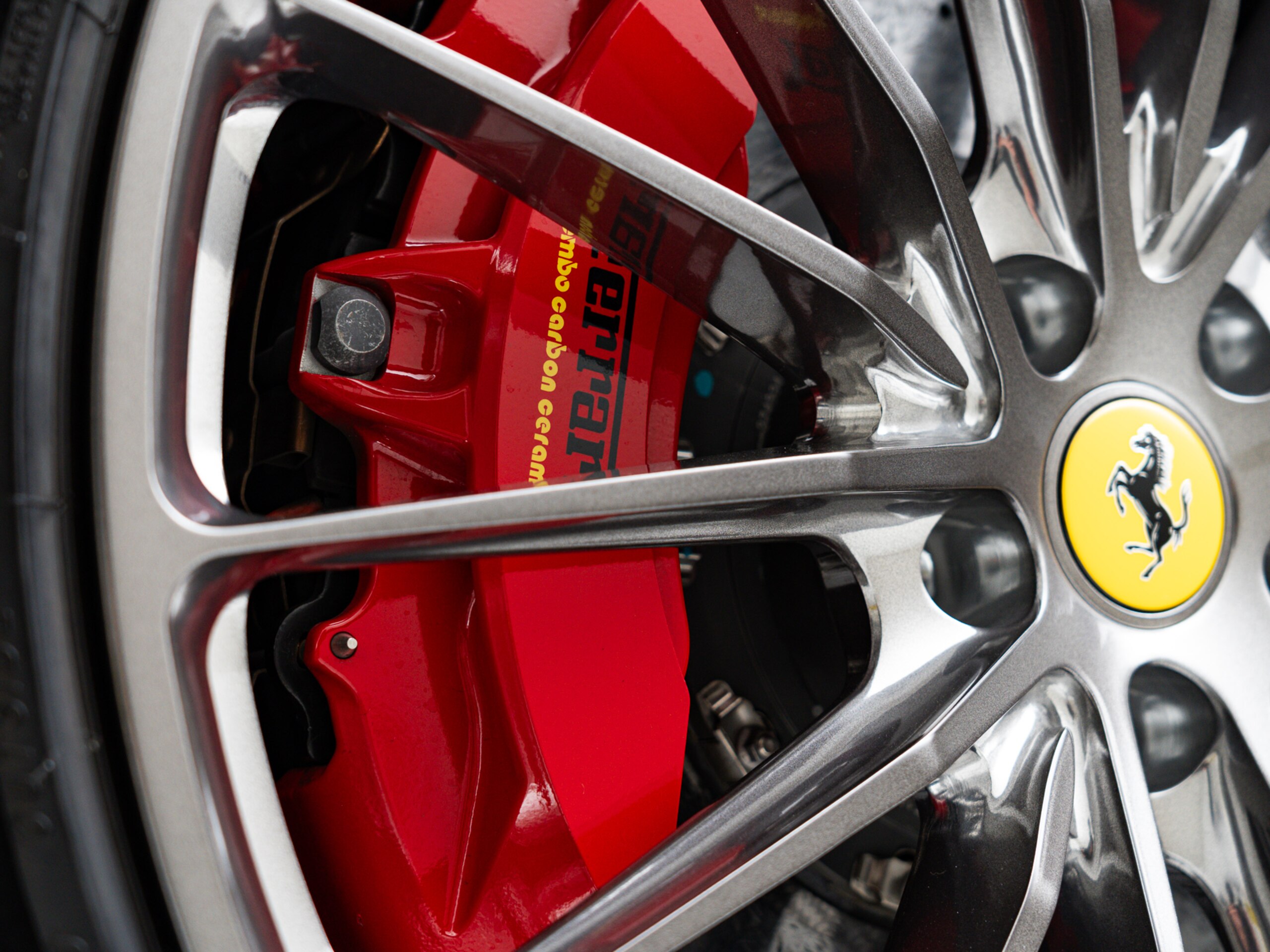 2014 Ferrari F12 Berlinetta — Photo 40 / 42