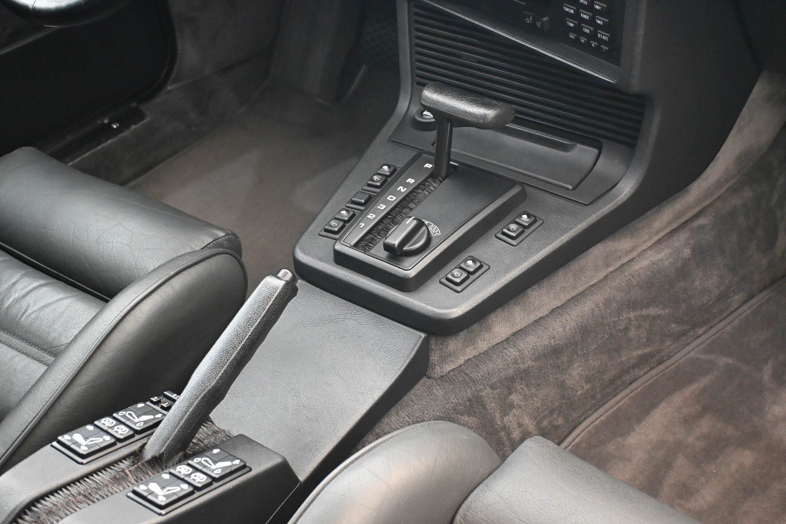 1988 BMW 635CSi — Photo 8 / 13