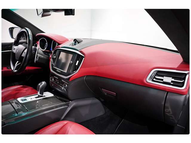 2015 Maserati Ghibli S Q4 — Photo 21 / 31