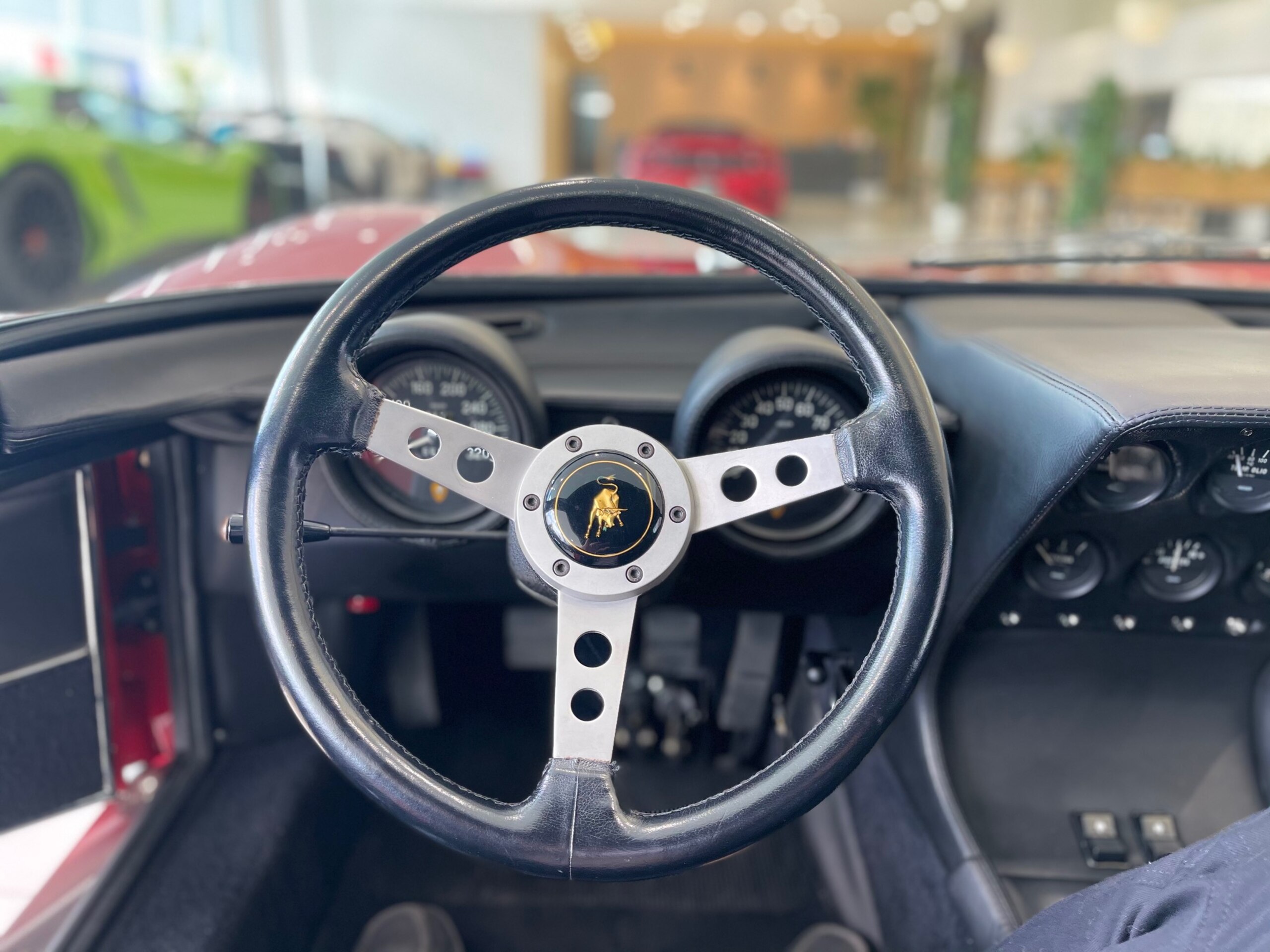 1971 Lamborghini Miura P400S — Photo 12 / 20