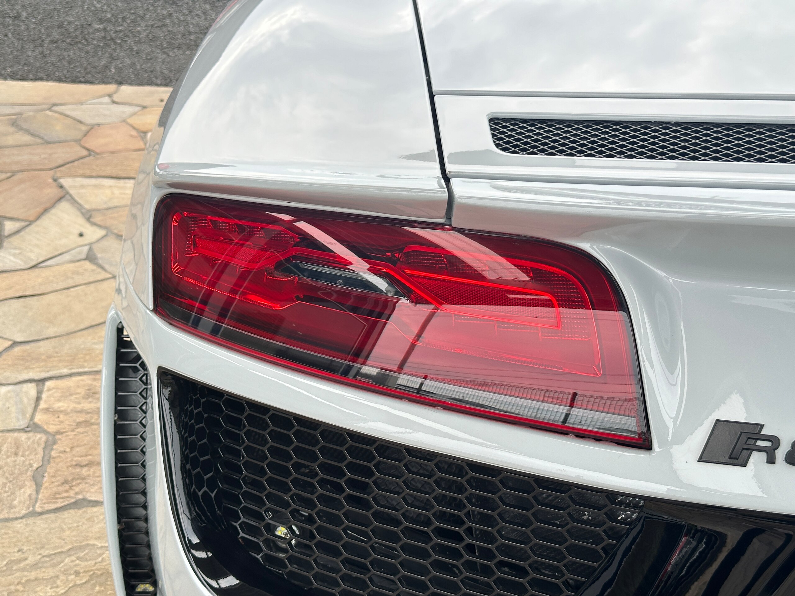 2013 Audi R8 5.2 FSI Quattro — Photo 18 / 23