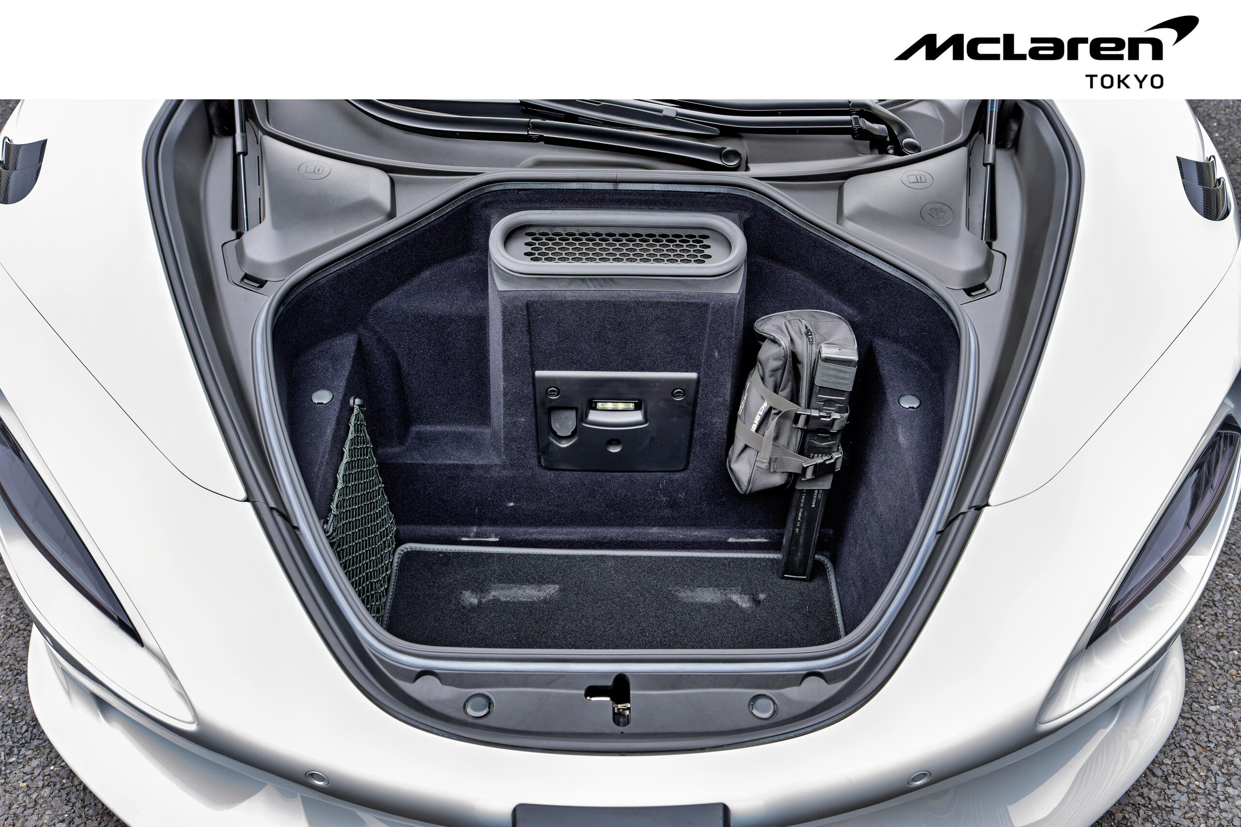 2024 McLaren 750S — Photo 40 / 44