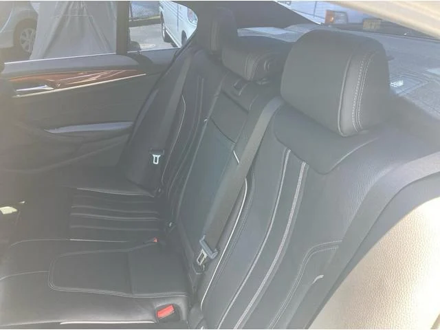 2018 BMW 530i M Sport — Photo 24 / 29