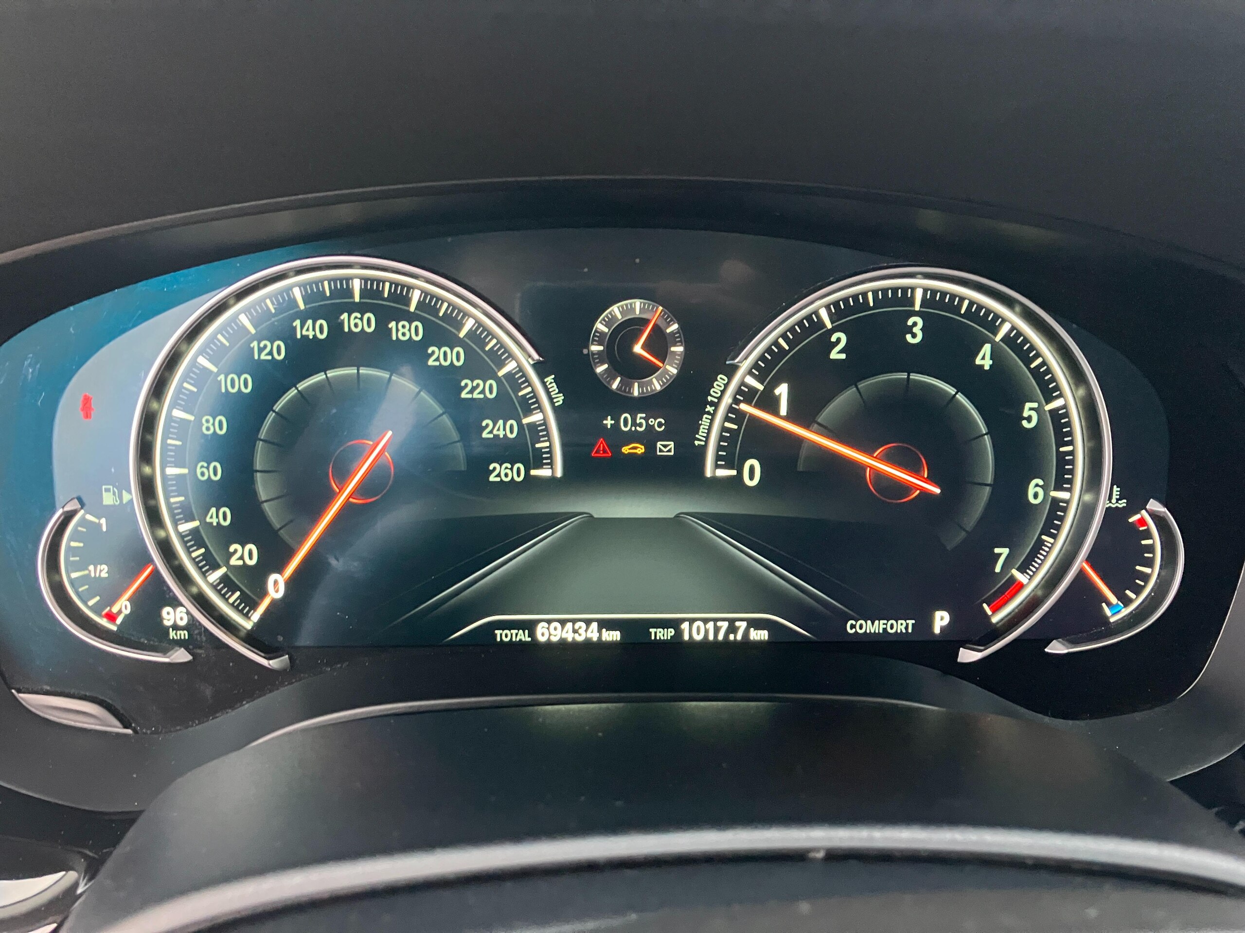2017 BMW 530i Luxury — Photo 9 / 21