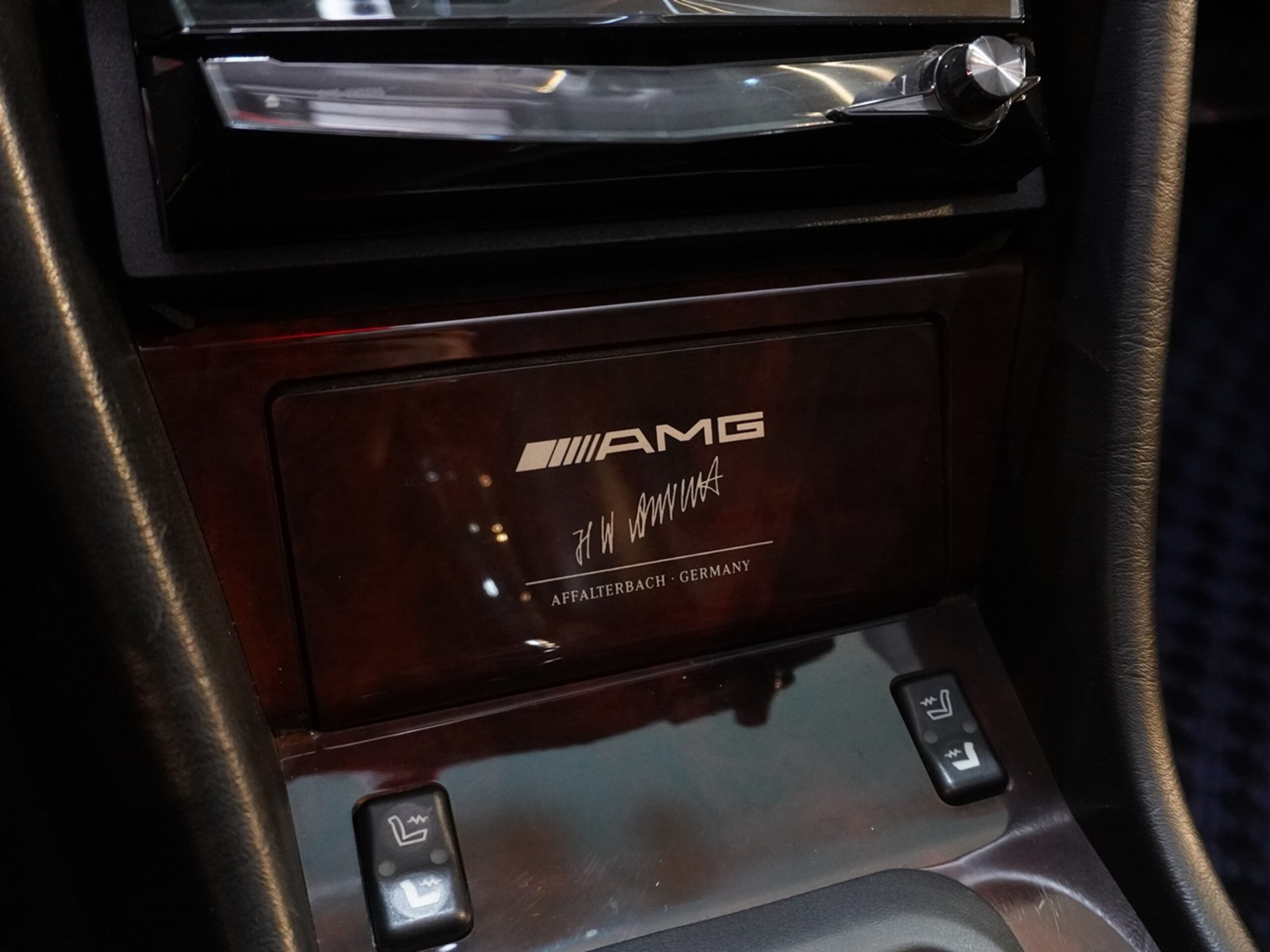 1993 Mercedes Benz E60 AMG — Photo 13 / 24