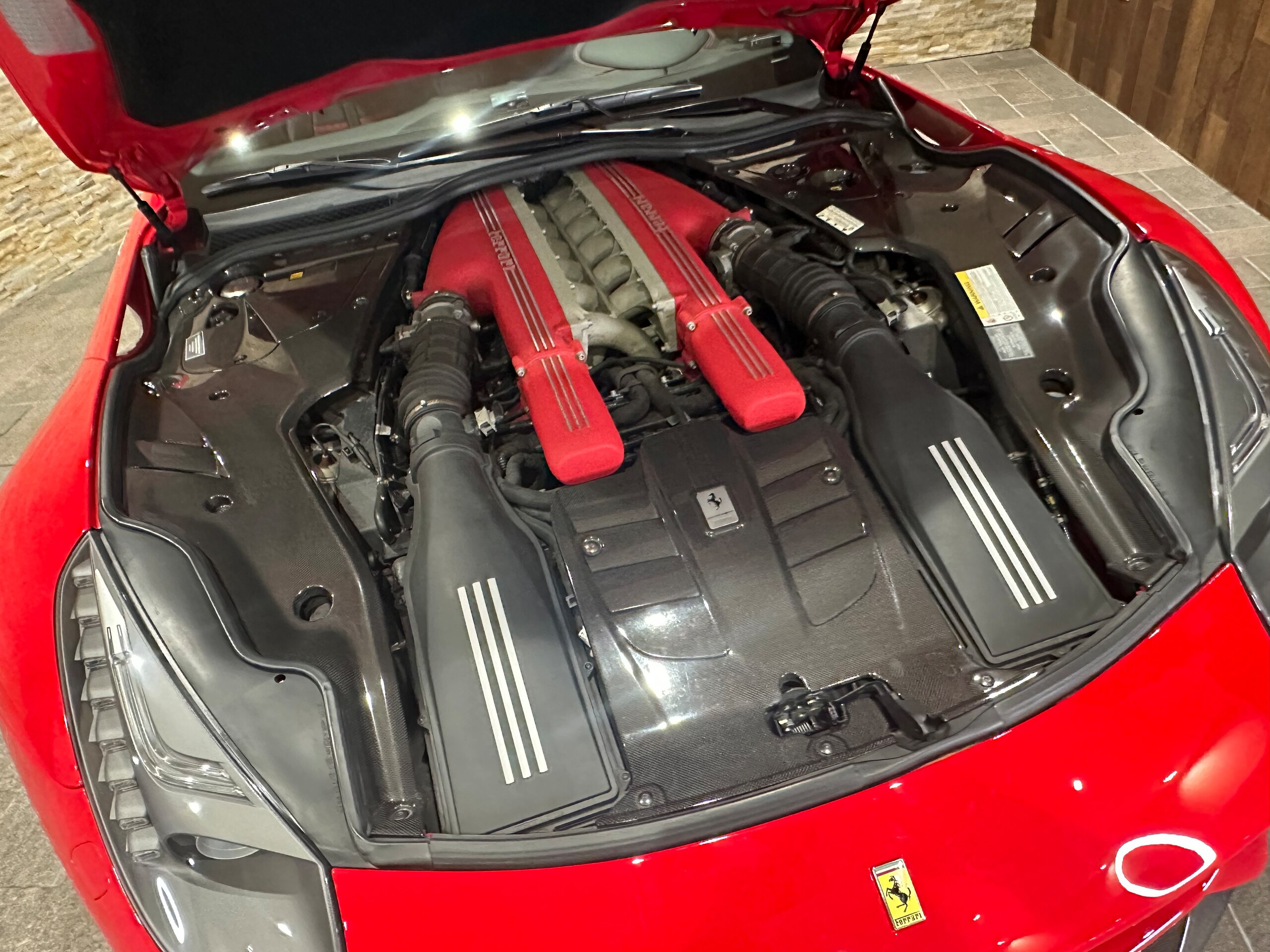 2013 Ferrari F12 Berlinetta — Photo 18 / 19