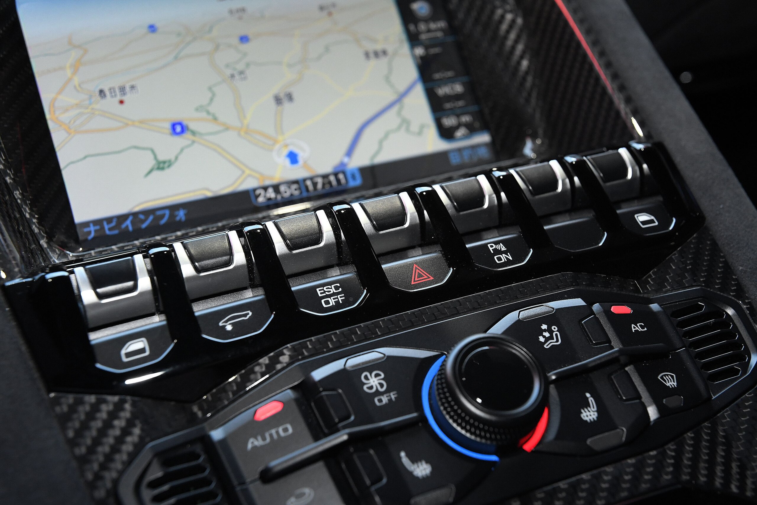 2022 Lamborghini Aventador Roadster LP780-4 Ultimae — Photo 44 / 55