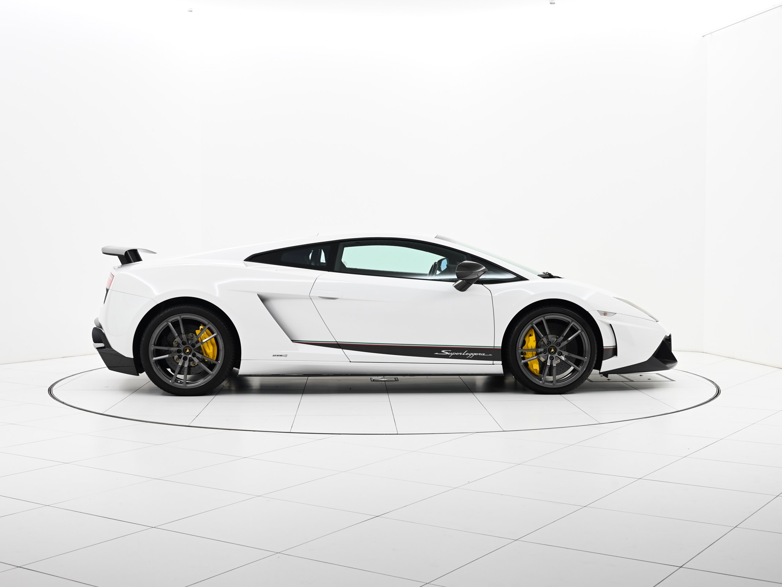 2011 Lamborghini Gallardo LP570-4 Superleggera — Photo 6 / 24