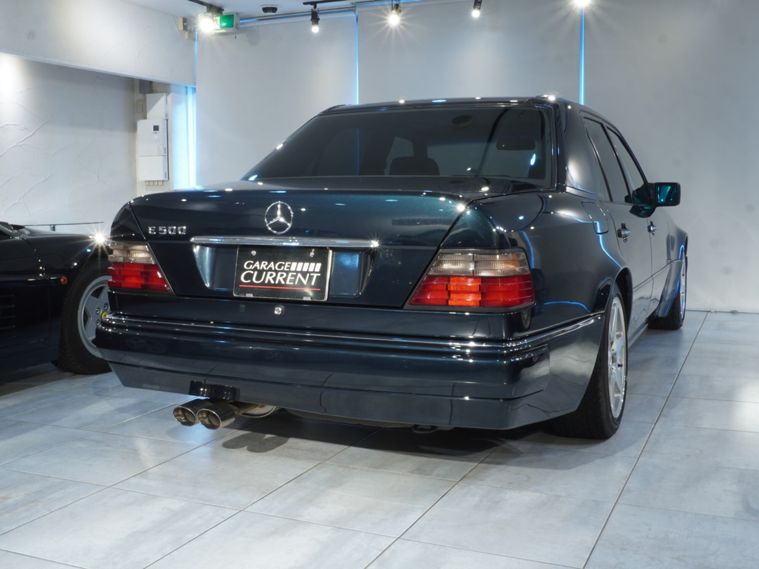 1994 Mercedes Benz E500 Limited Limited Version. VIN: WDB1240361C204468 for sale in Japan