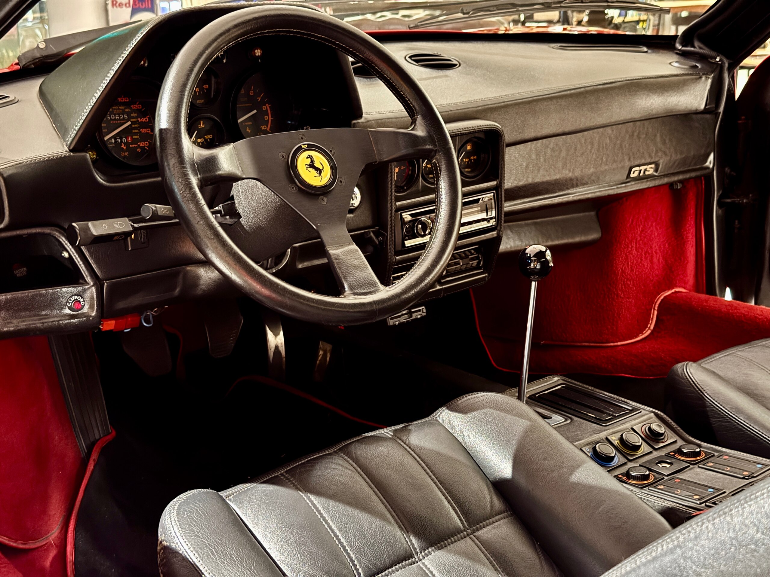 1994 Ferrari 328GTS — Photo 10 / 17