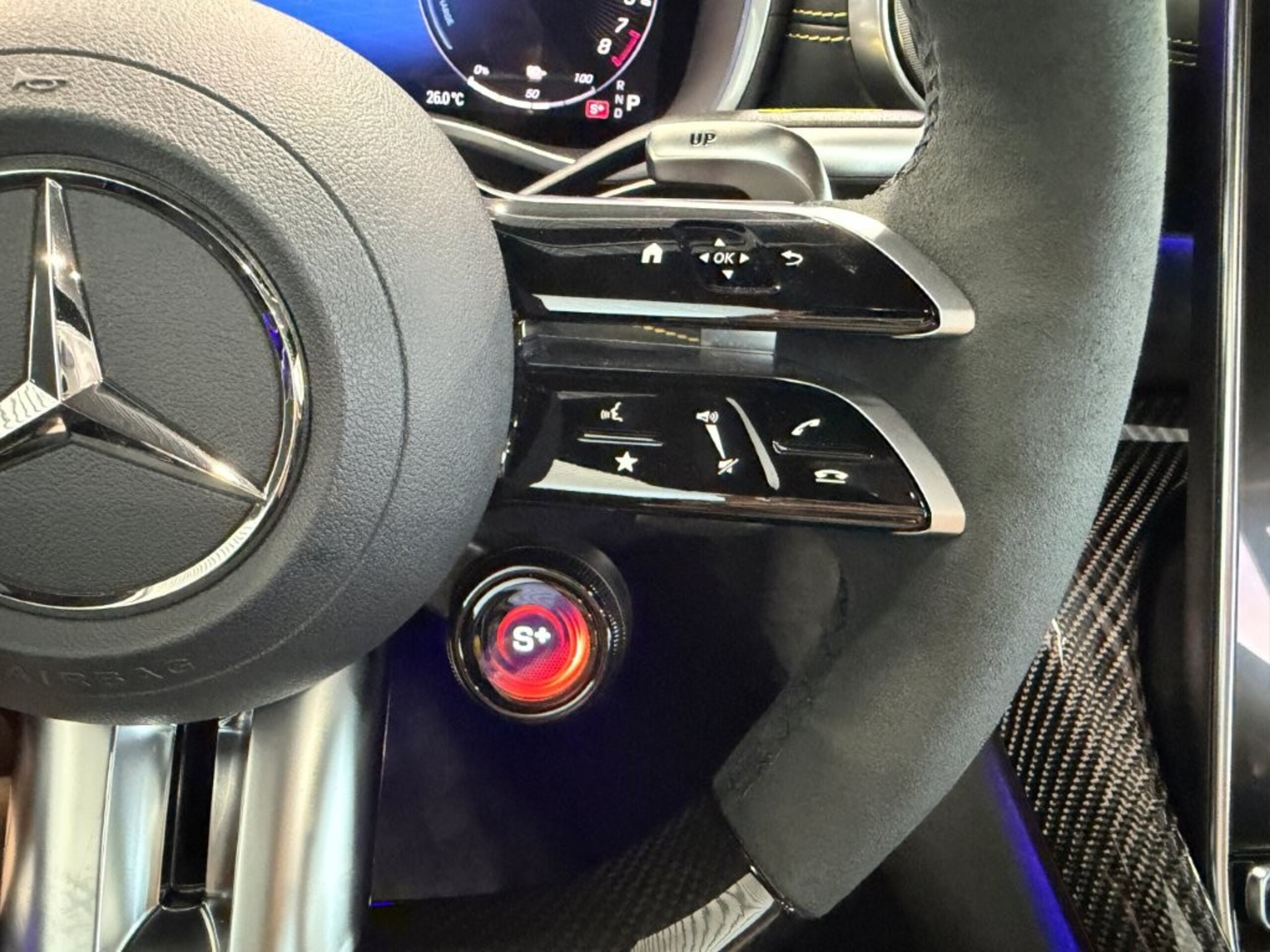 2025 Mercedes Benz AMG GT63 SE Performance — Photo 32 / 61