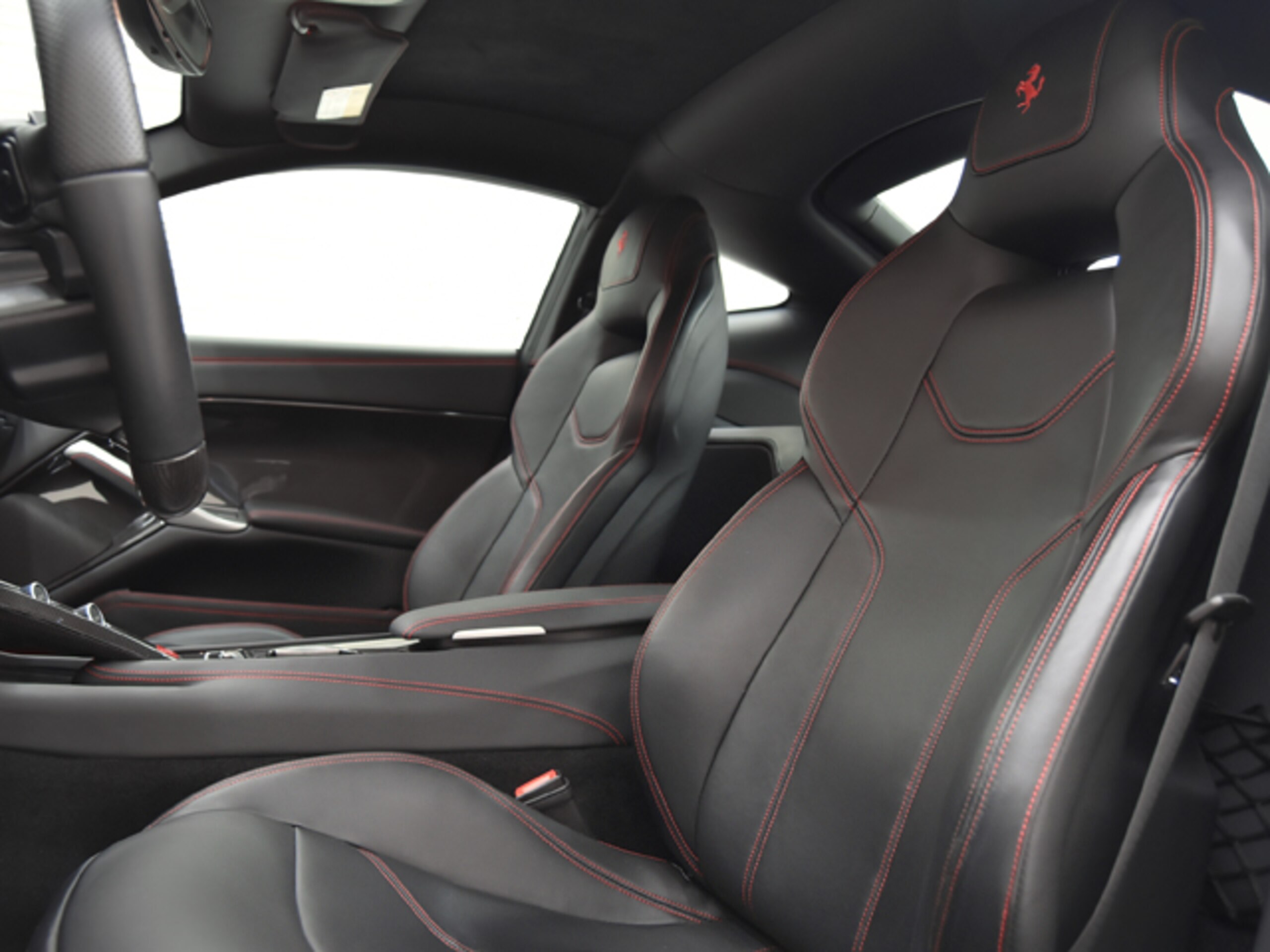 2015 Ferrari F12 Berlinetta — Photo 7 / 17