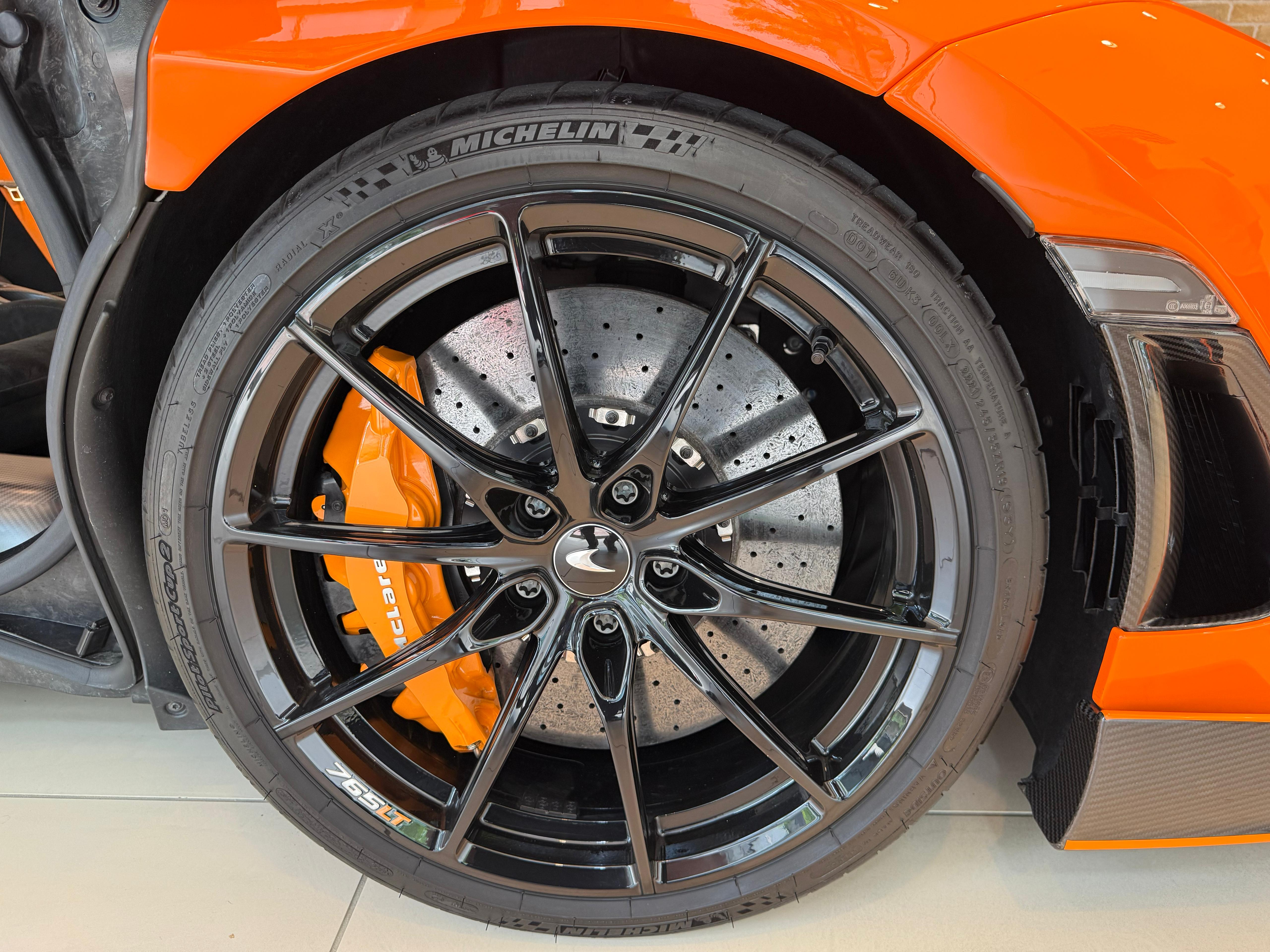 2021 McLaren 765LT — Photo 11 / 12
