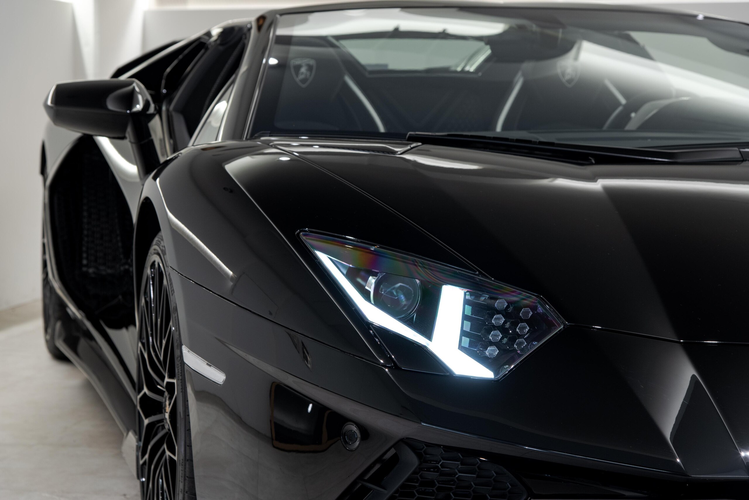 2022 Lamborghini Aventador Roadster LP780-4 Ultimae — Photo 17 / 39