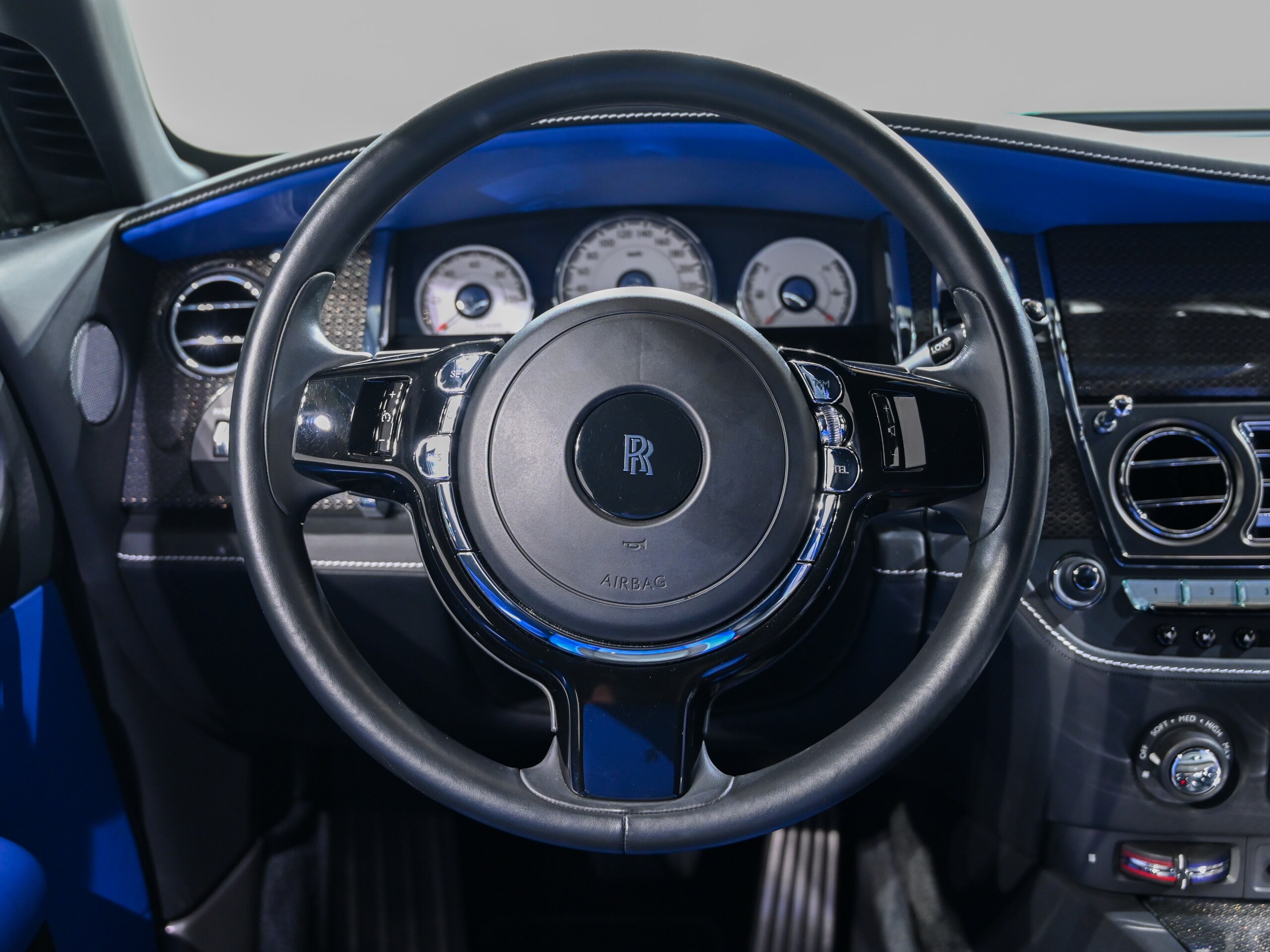 2018 Rolls-Royce Wraith — Photo 9 / 21