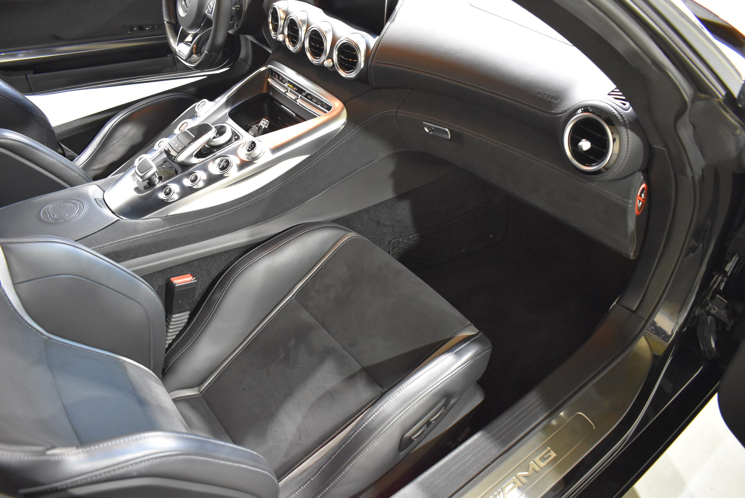 2016 Mercedes Benz AMG GT S — Photo 12 / 17