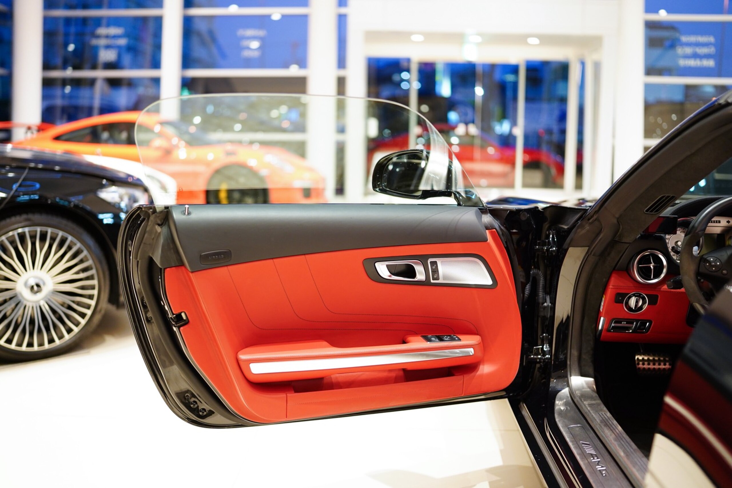 2013 Mercedes Benz SLS AMG Roadster — Photo 18 / 20