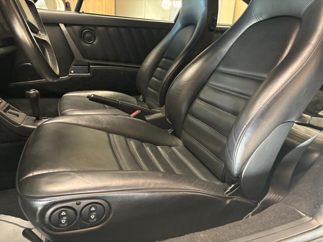 1991 Porsche 911 Carrera 2 — Photo 9 / 17