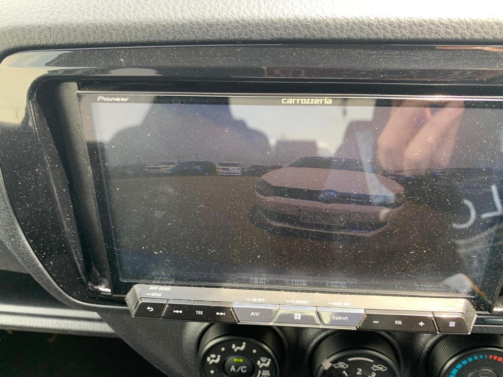 2019 Toyota Vitz — Photo 19 / 21