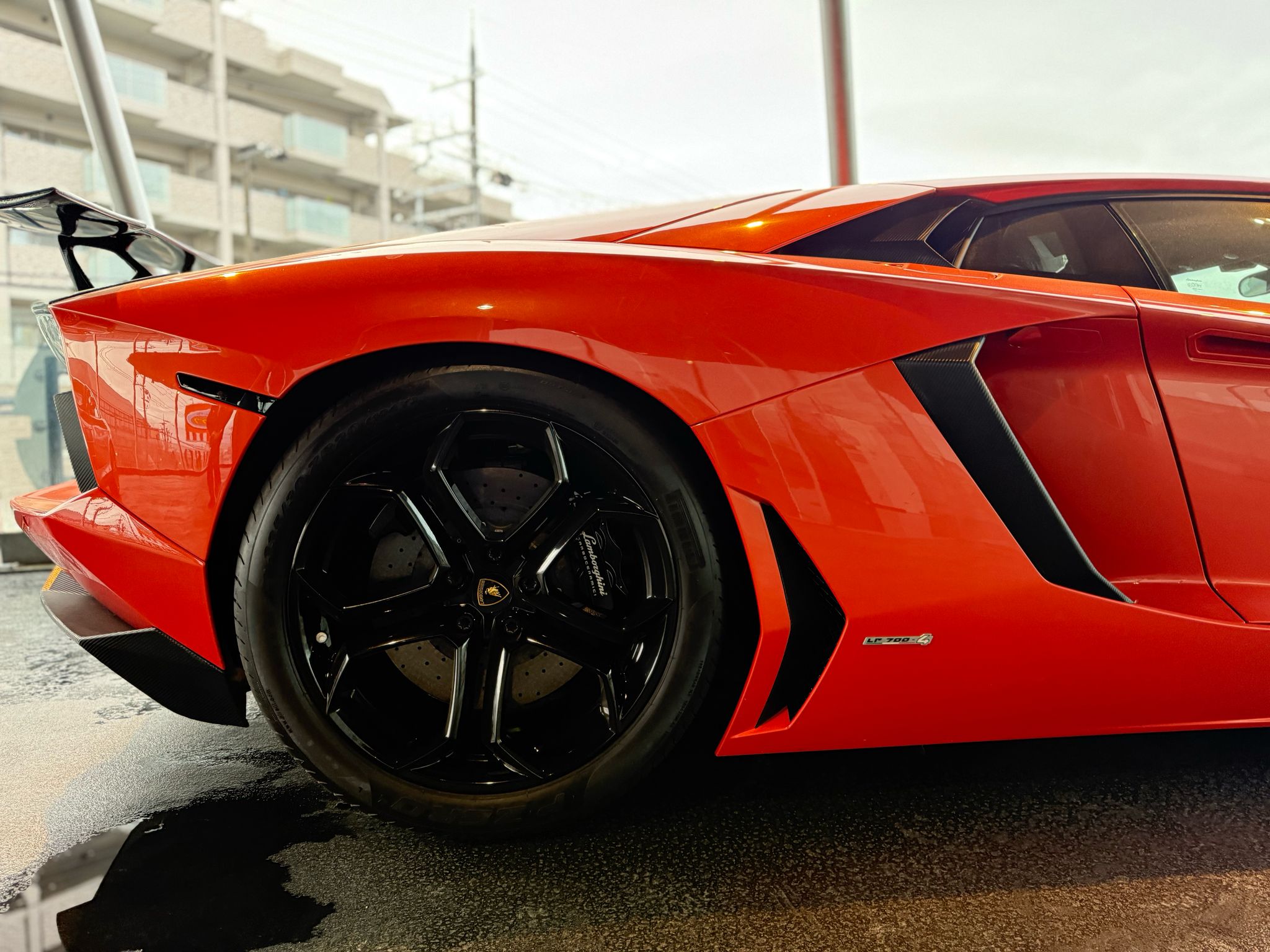 2013 Lamborghini Aventador LP700-4 — Photo 7 / 10