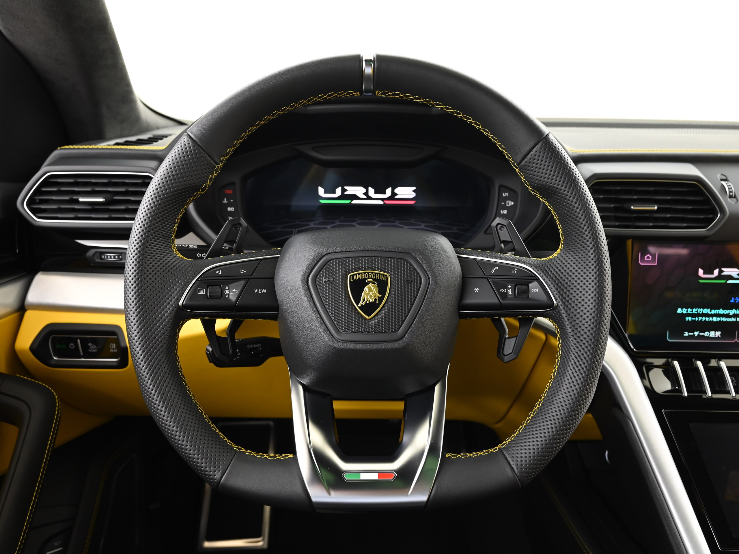 2022 Lamborghini Urus — Photo 9 / 21