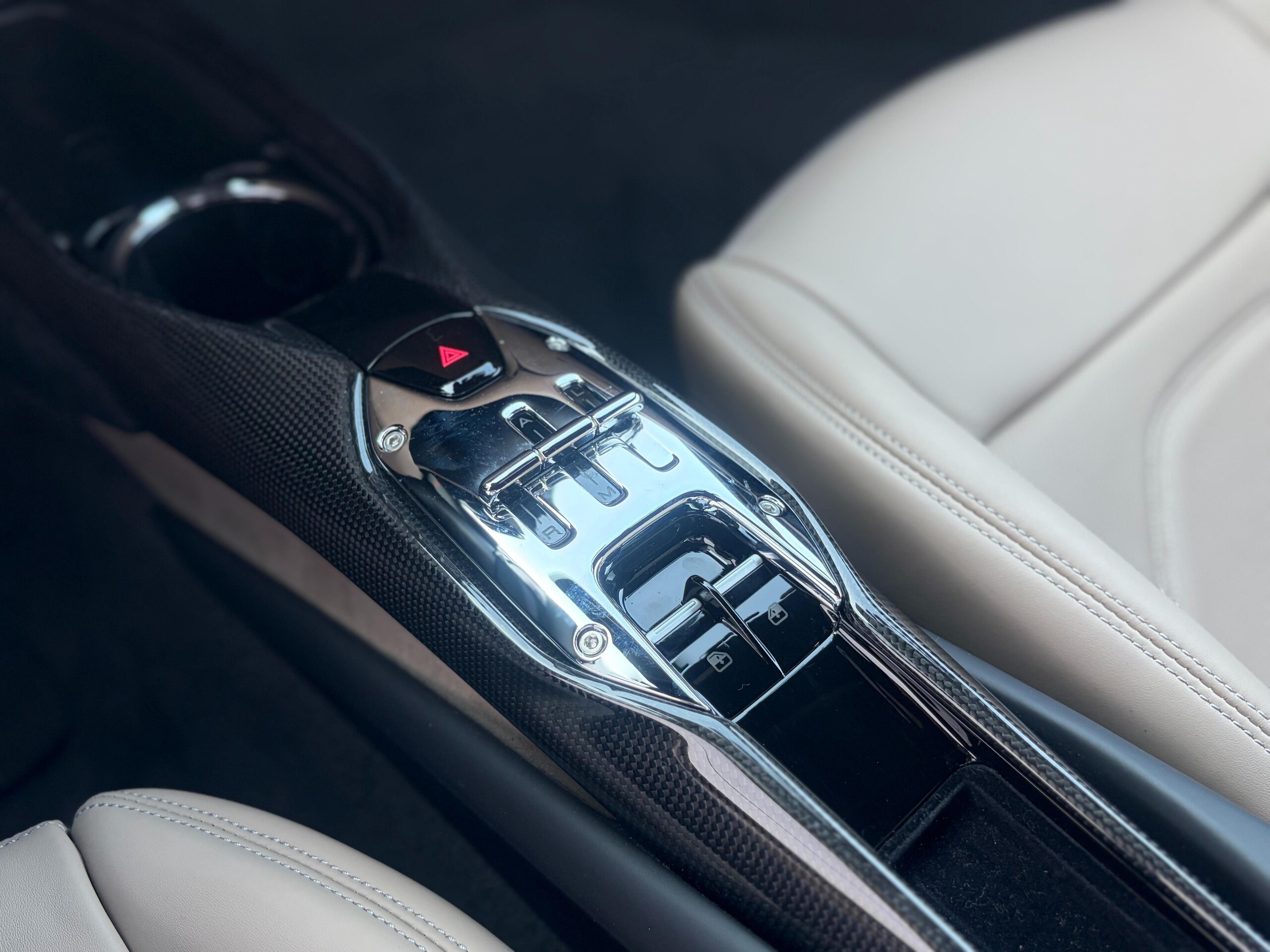 2025 Ferrari 296GTB — Photo 9 / 33